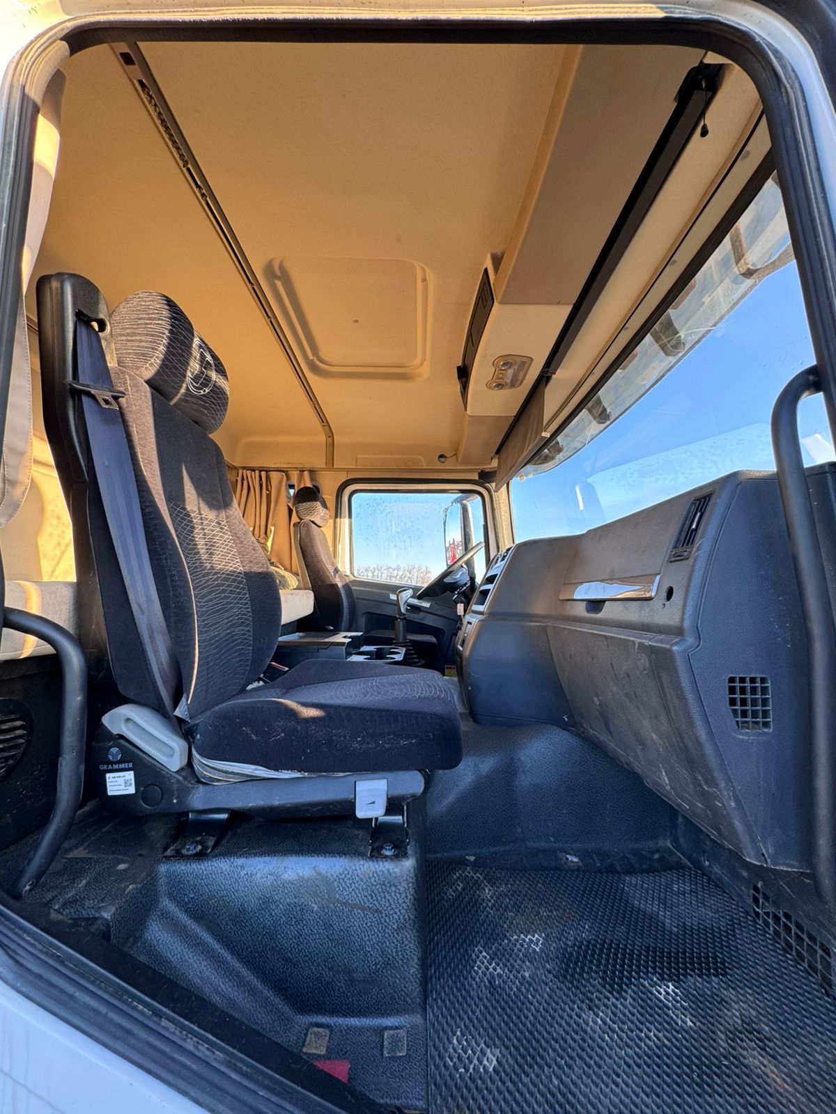 Shacman (Shaanxi) SX* 6x4 Самосвал 2022 г. - фото 12