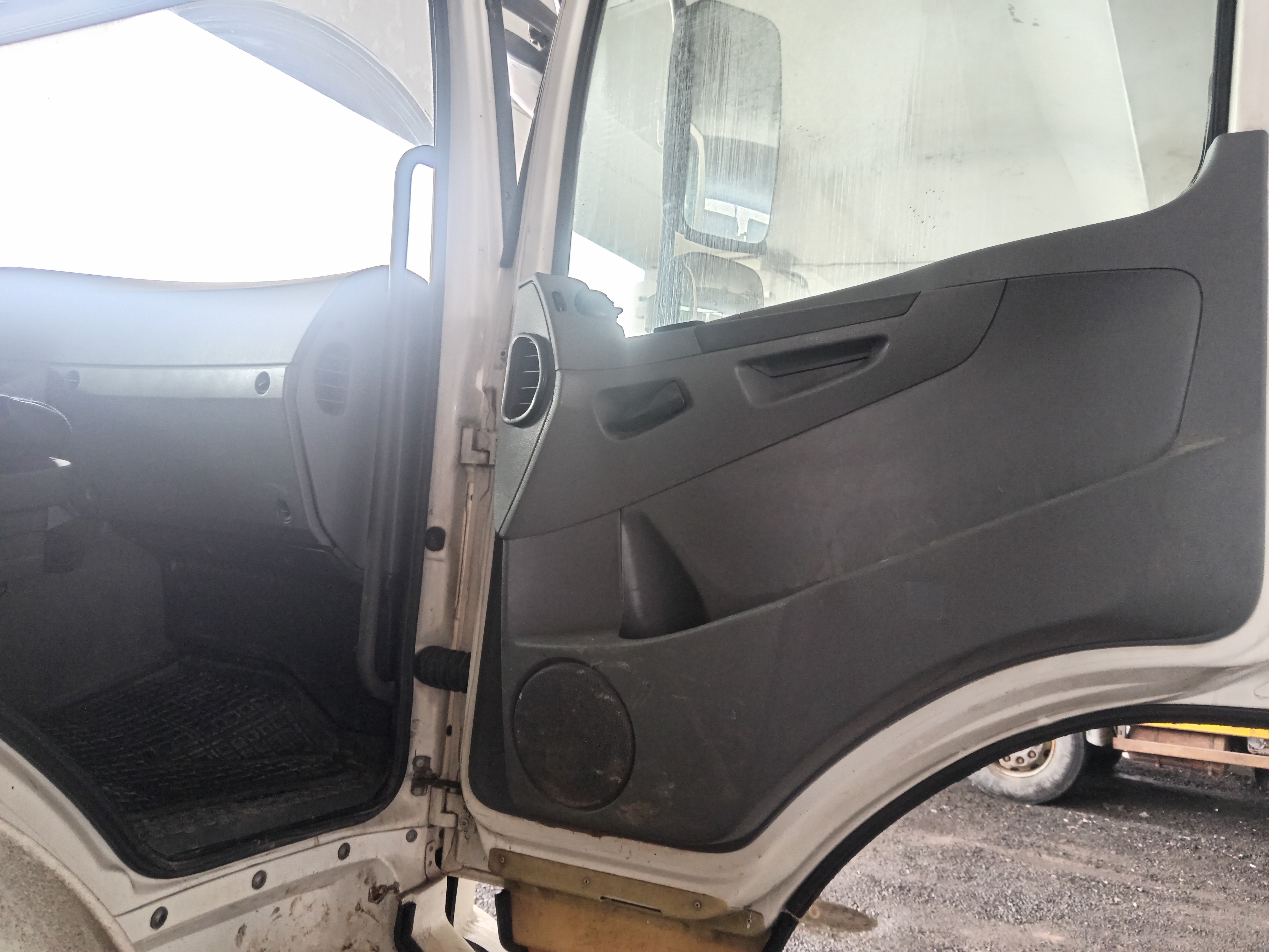 КамАЗ 5490 4x2 Седельный тягач 2018 г. - фото 11