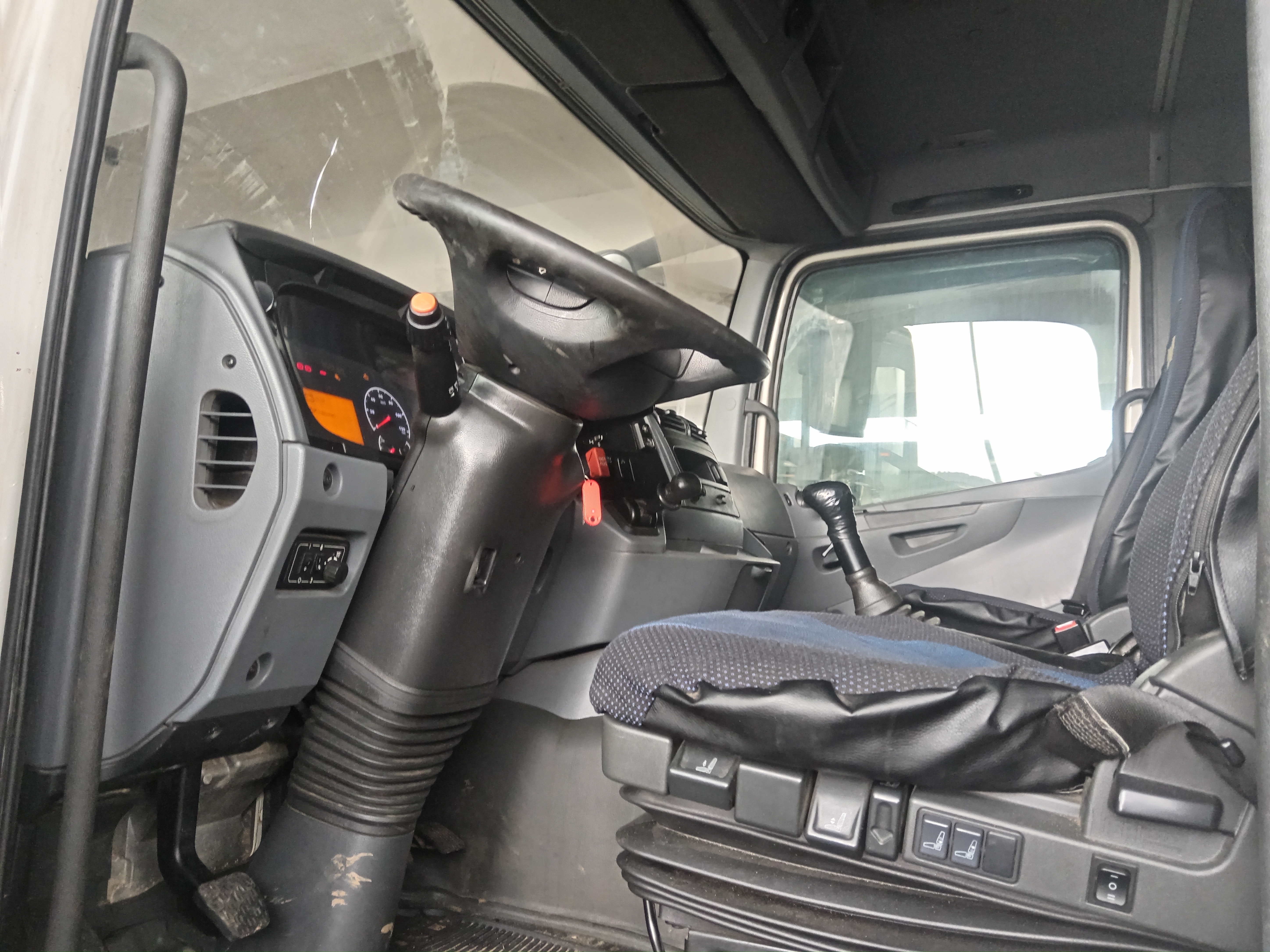 КамАЗ 5490 4x2 Седельный тягач 2018 г. - фото 12