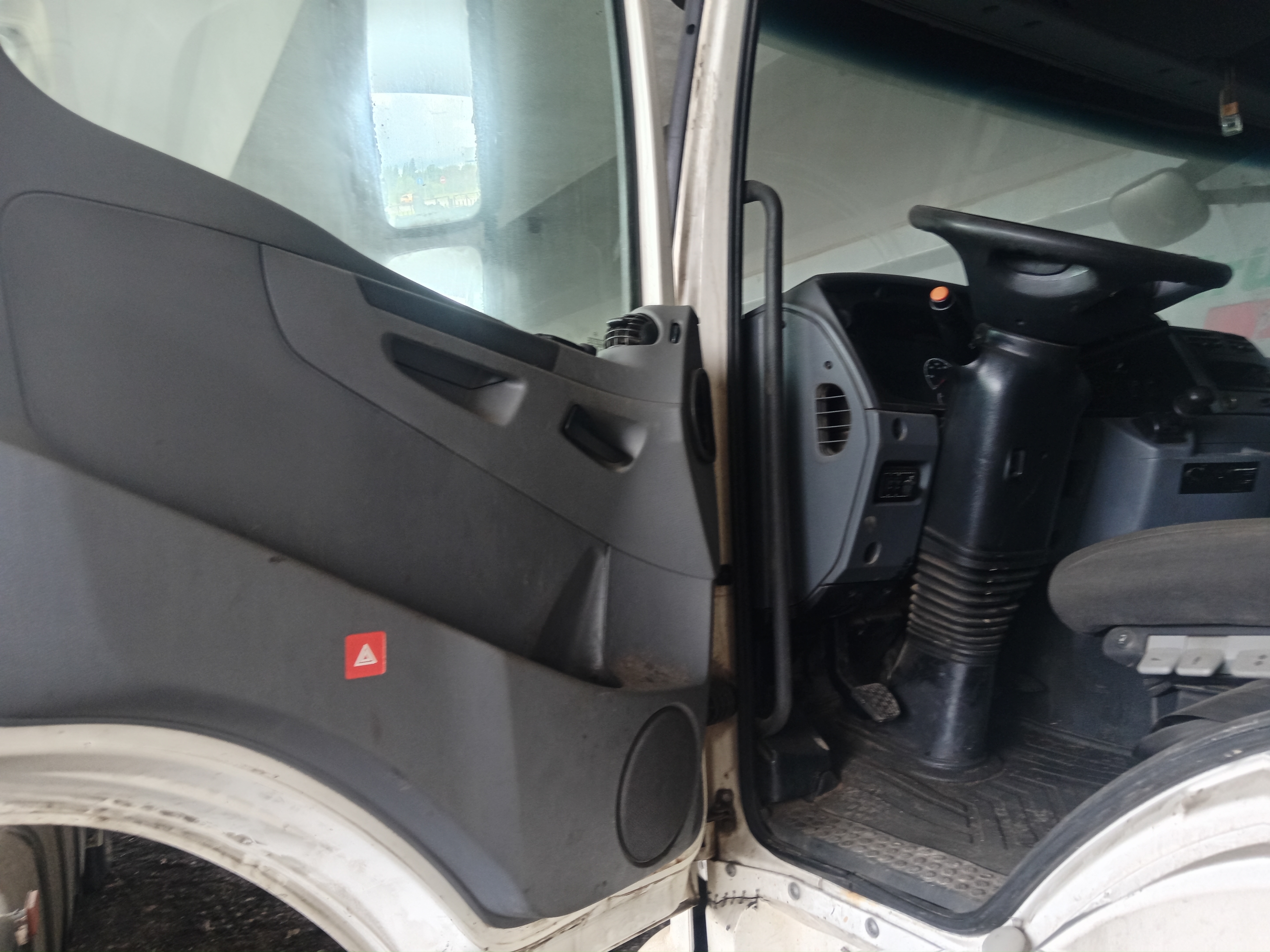 КамАЗ 5490 4x2 Седельный тягач 2017 г. - фото 11