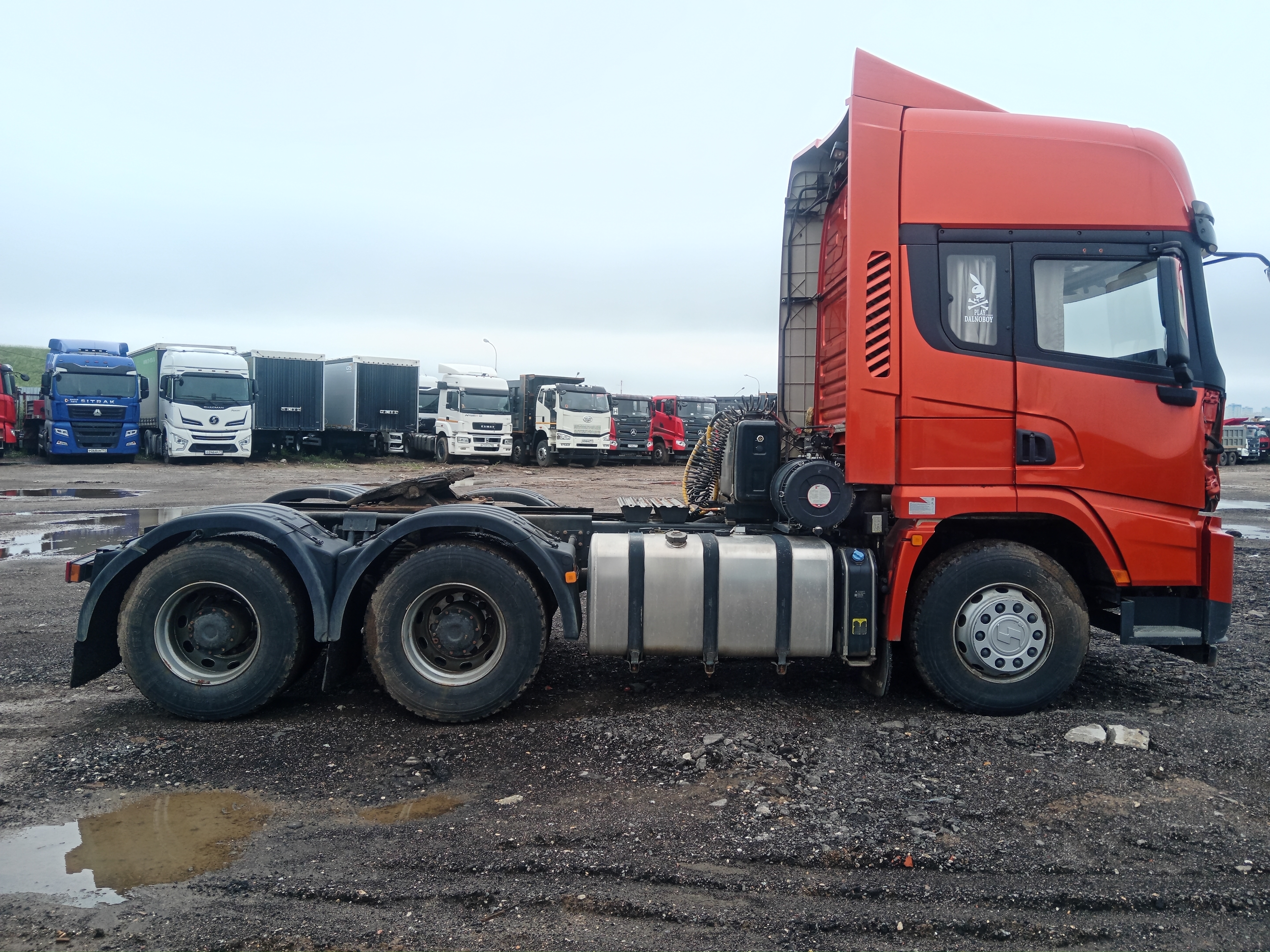 Shacman (Shaanxi) SX* 6x4 Седельный тягач 2022 г. - фото 10