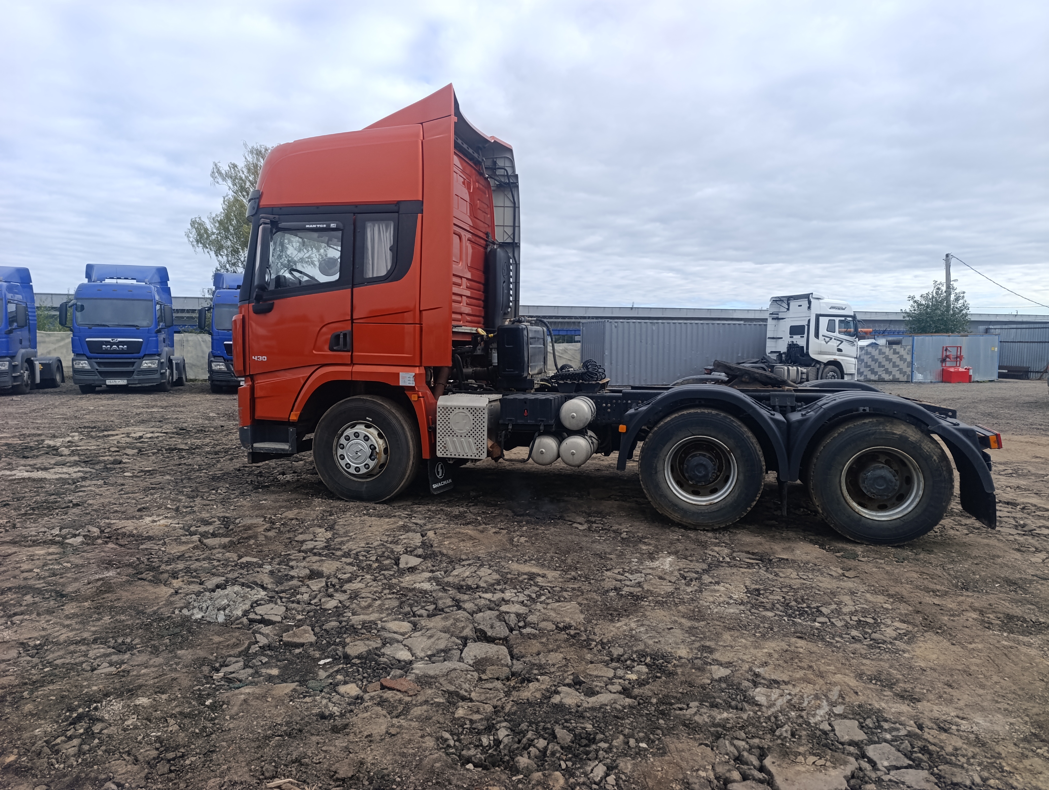 Shacman (Shaanxi) SX* 6x4 Седельный тягач 2022 г. - фото 5