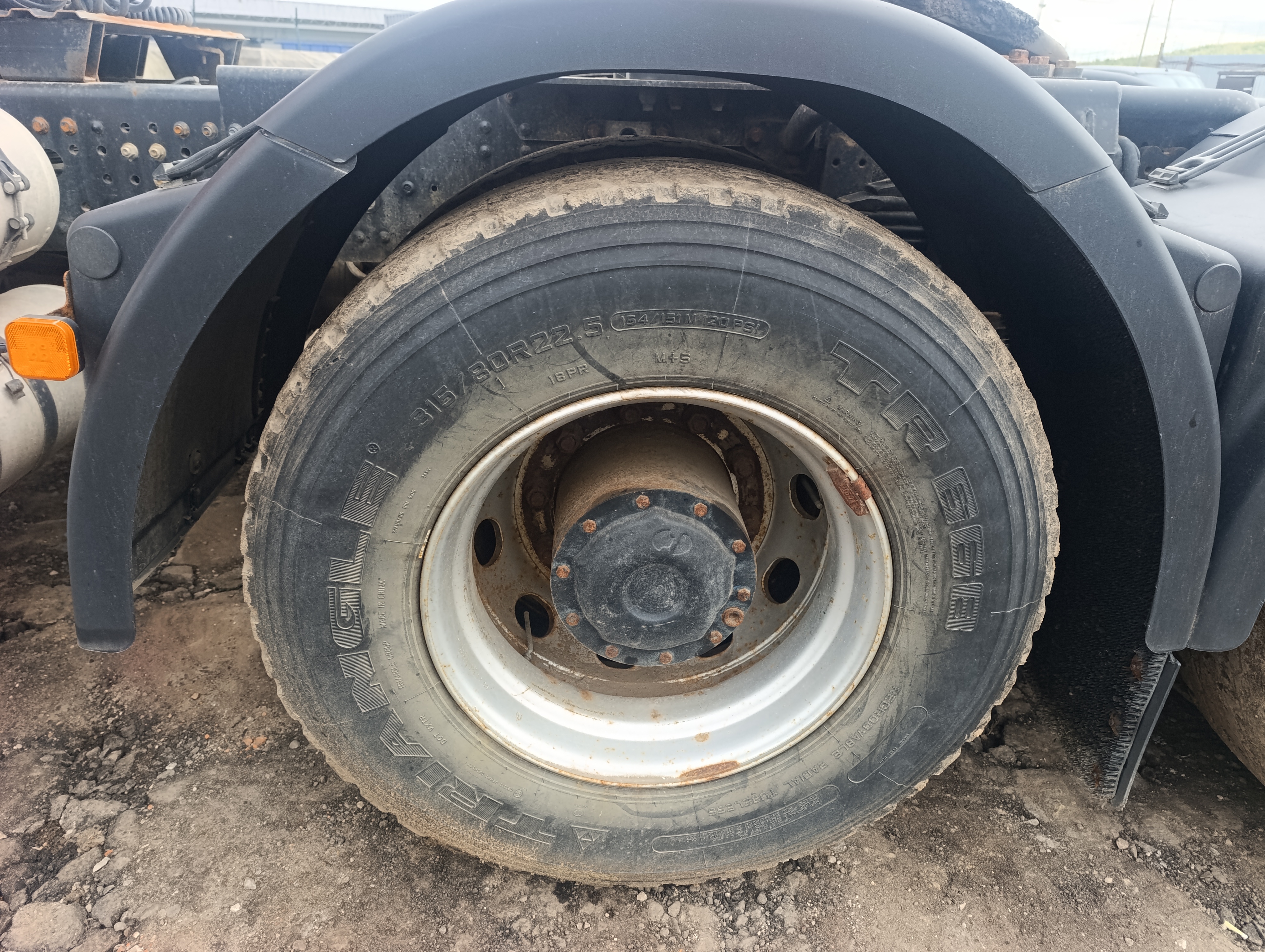 Shacman (Shaanxi) SX* 6x4 Седельный тягач 2022 г. - фото 15