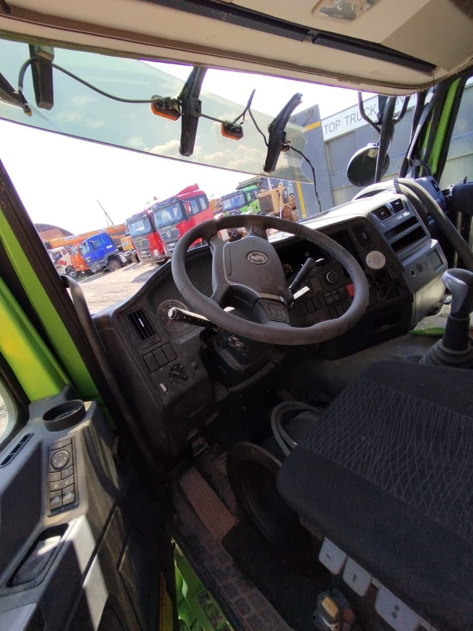 Shacman (Shaanxi) SX* 8x4 Самосвал 2022 г.