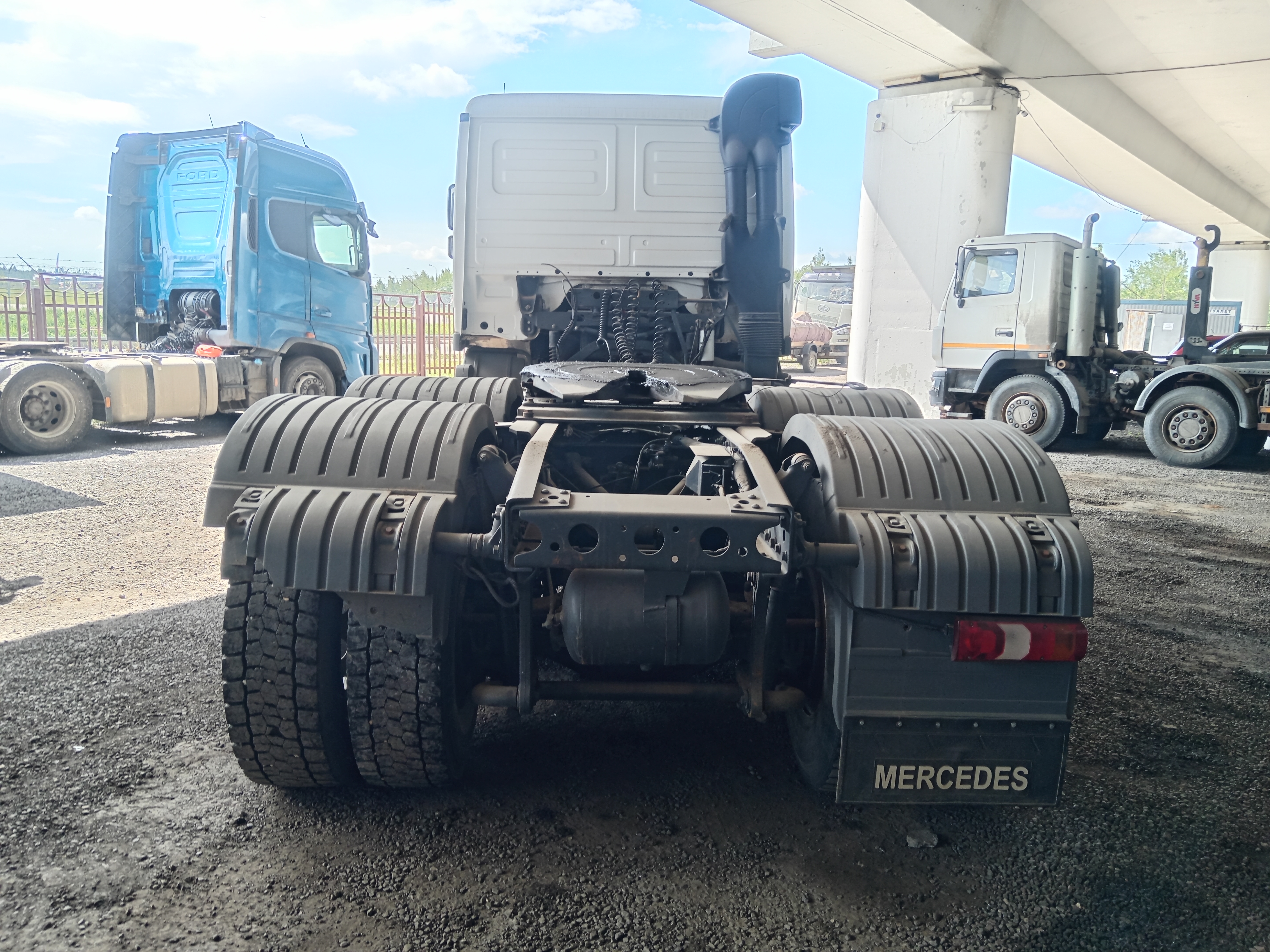 Mercedes-Benz Actros 6x4 Седельный тягач 2016 г. - фото 6