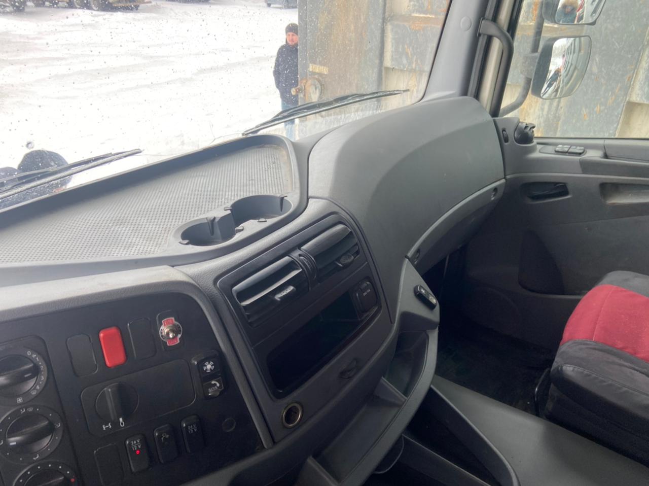 КамАЗ 5490 4x2 Седельный тягач 2018 г. - фото 9