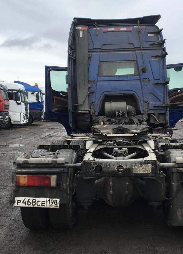 Shacman (Shaanxi) SX* 6x4 Седельный тягач 2022 г. - фото 3