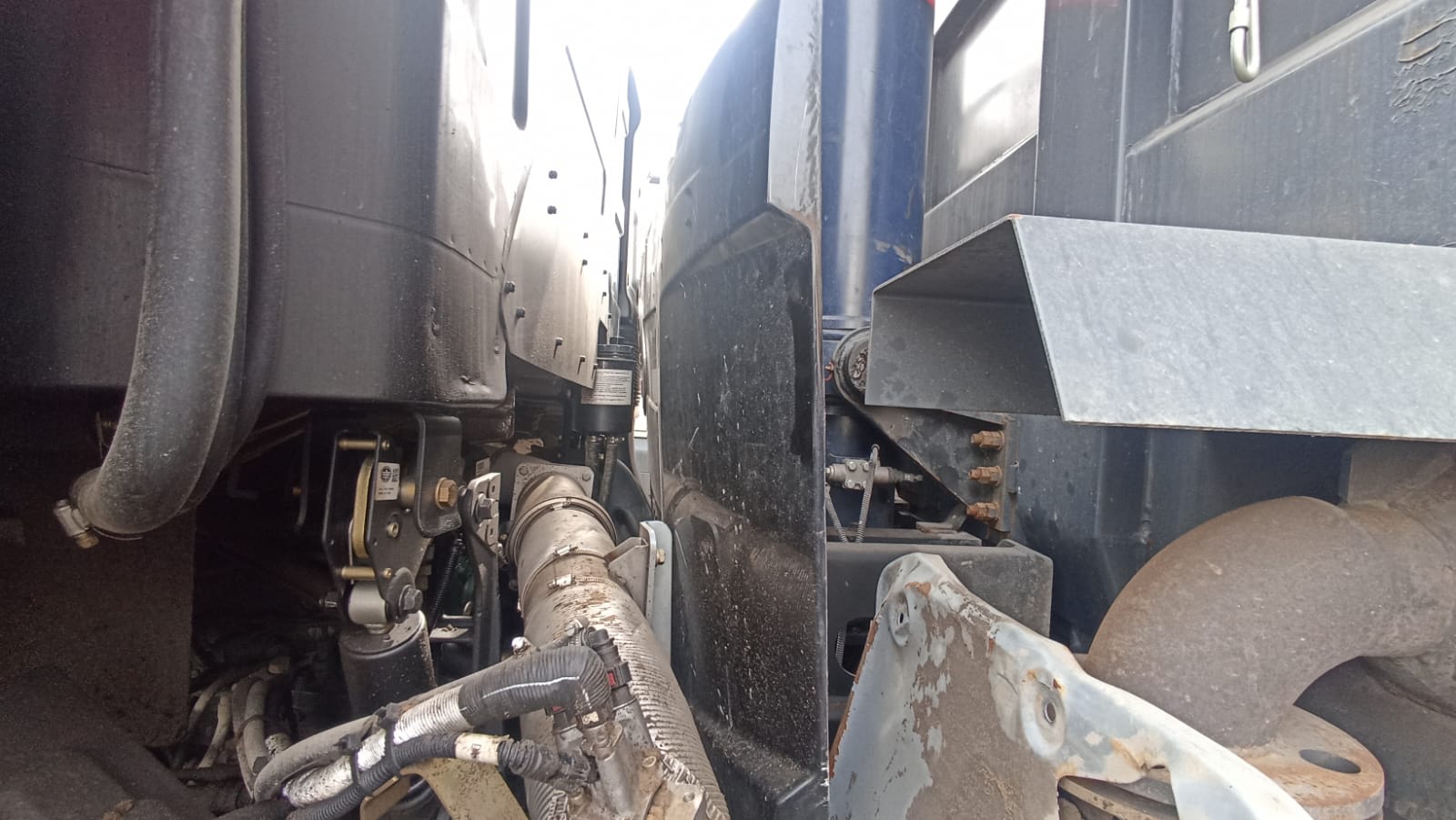 FAW J6 8x4 Самосвал 2023 г. - фото 10