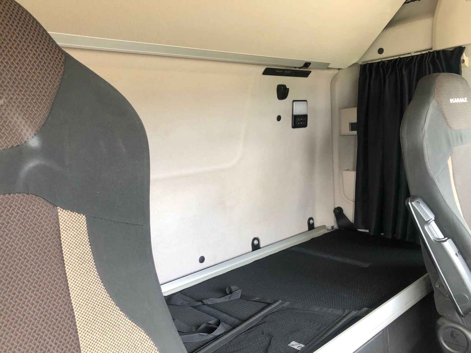 КамАЗ 54901 4x2 Седельный тягач 2023 г. - фото 9