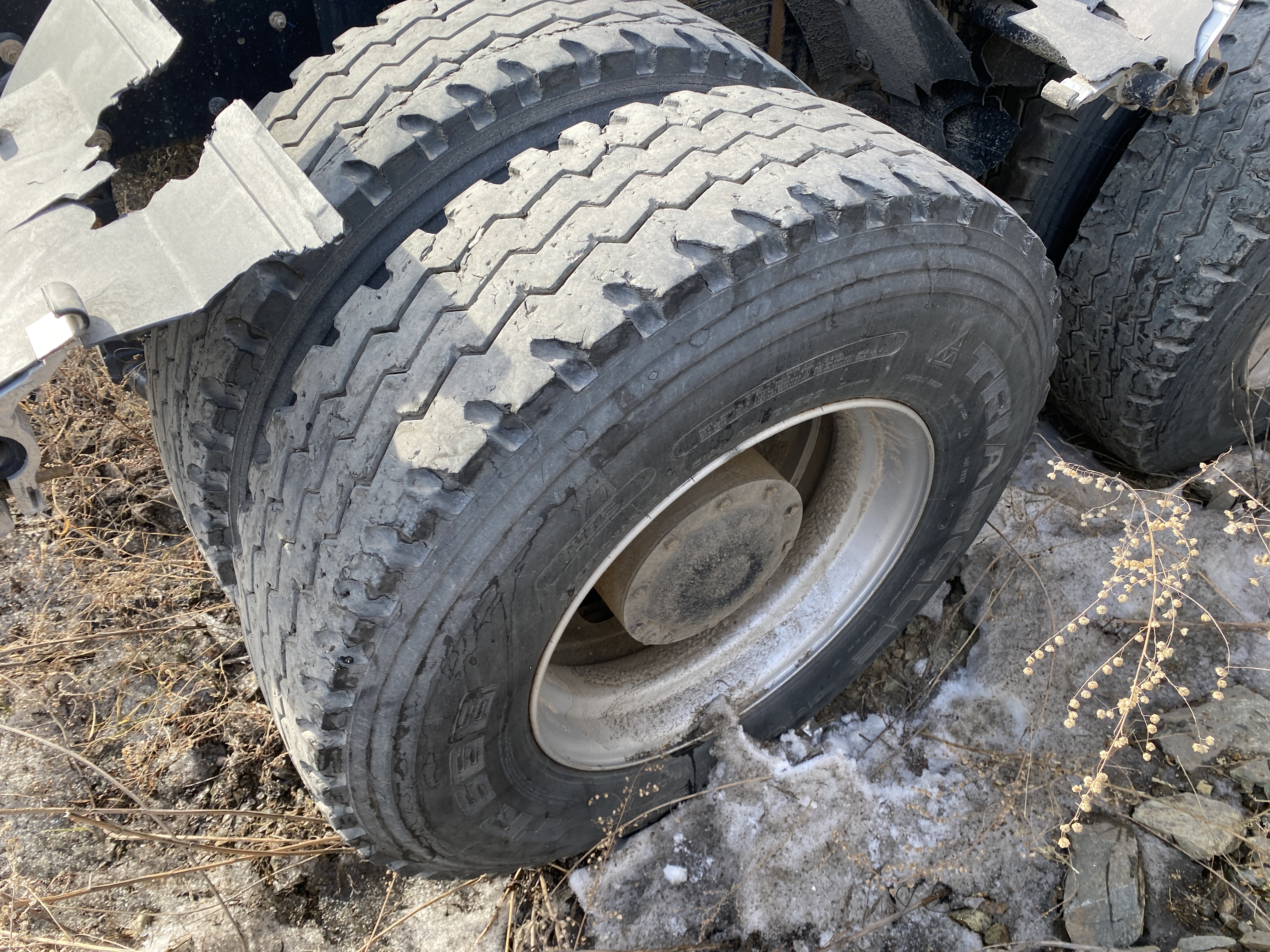 Shacman (Shaanxi) SX* 6x4 Седельный тягач 2023 г. - фото 7