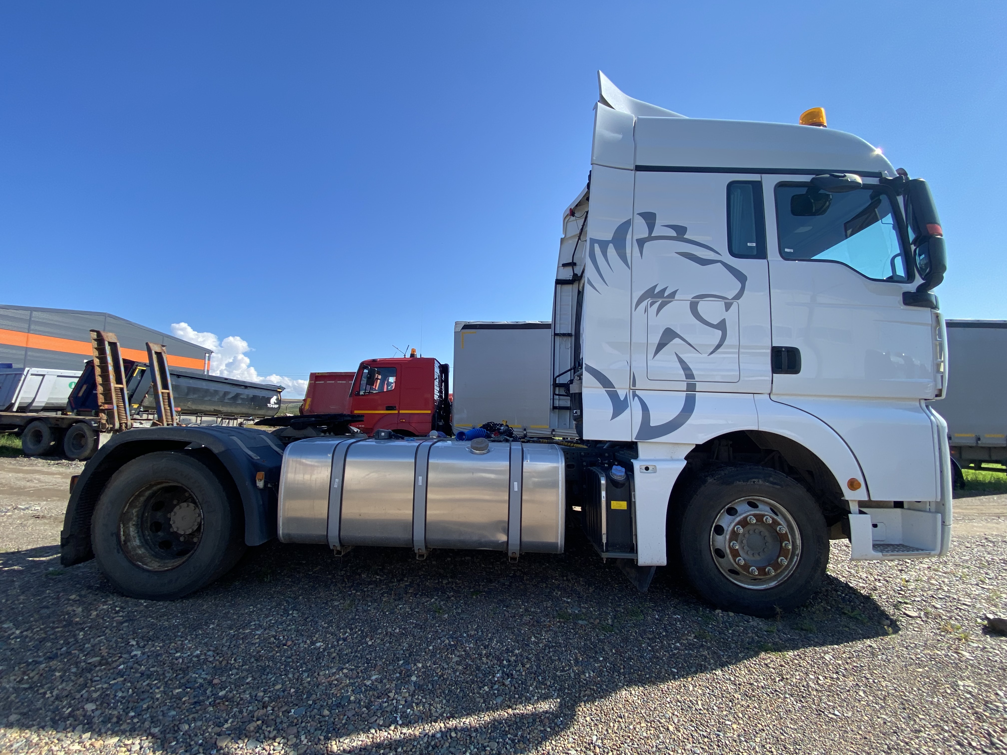 SITRAK C7H 4x2 Седельный тягач 2023 г. - фото 2