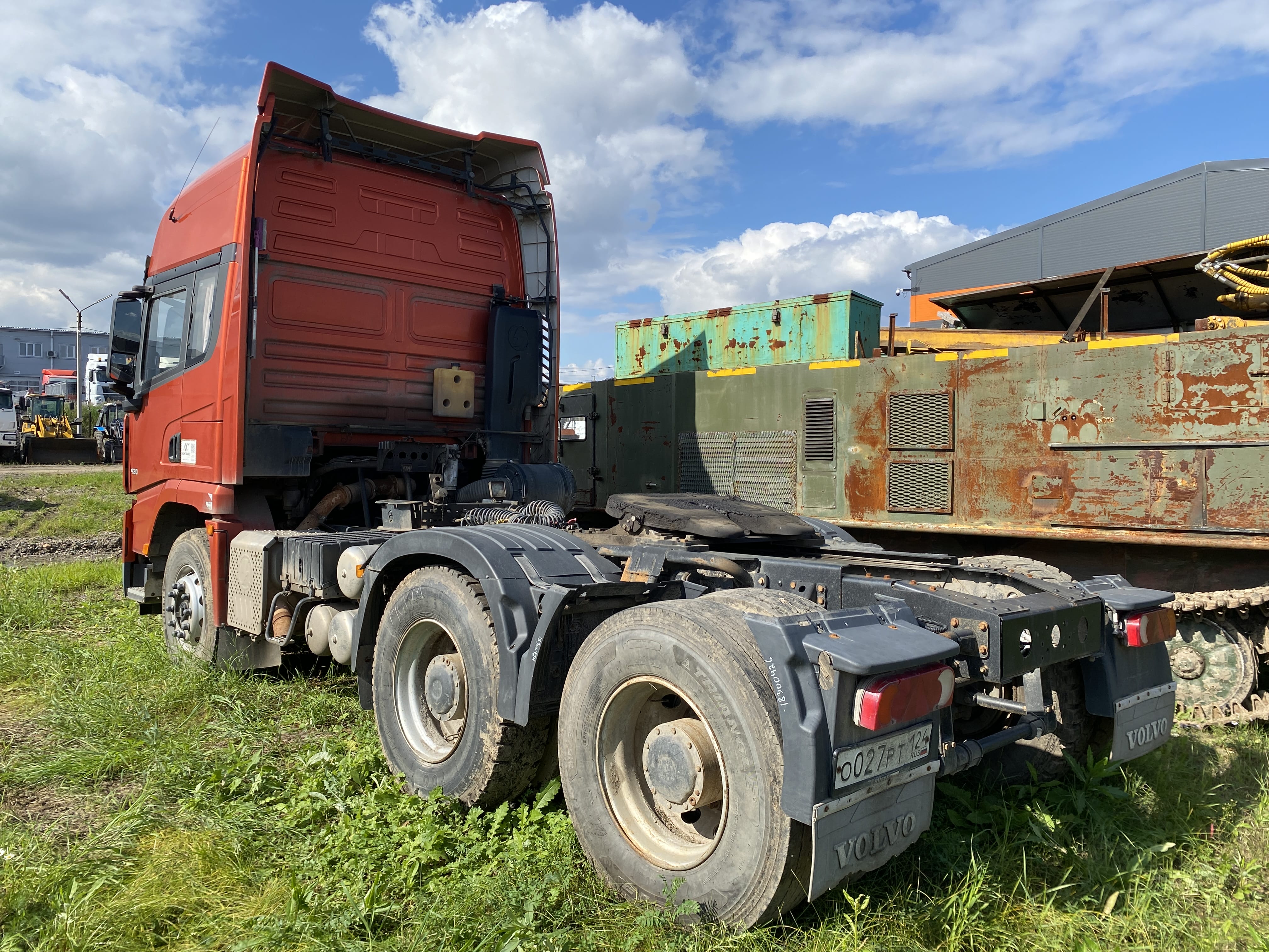 Shacman (Shaanxi) SX* 6x4 Седельный тягач 2022 г. - фото 6