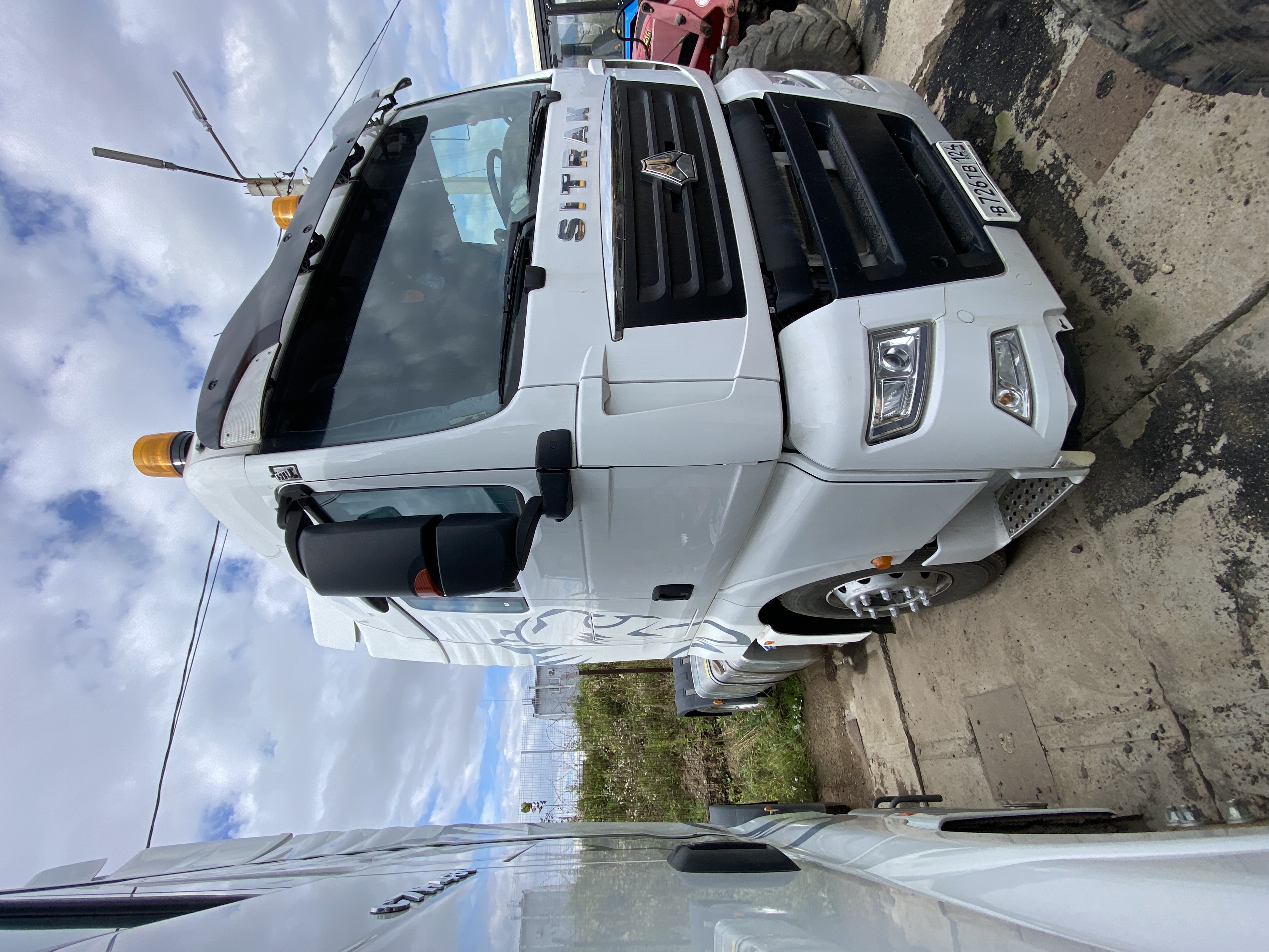 SITRAK C7H 4x2 Седельный тягач 2023 г. - фото 2