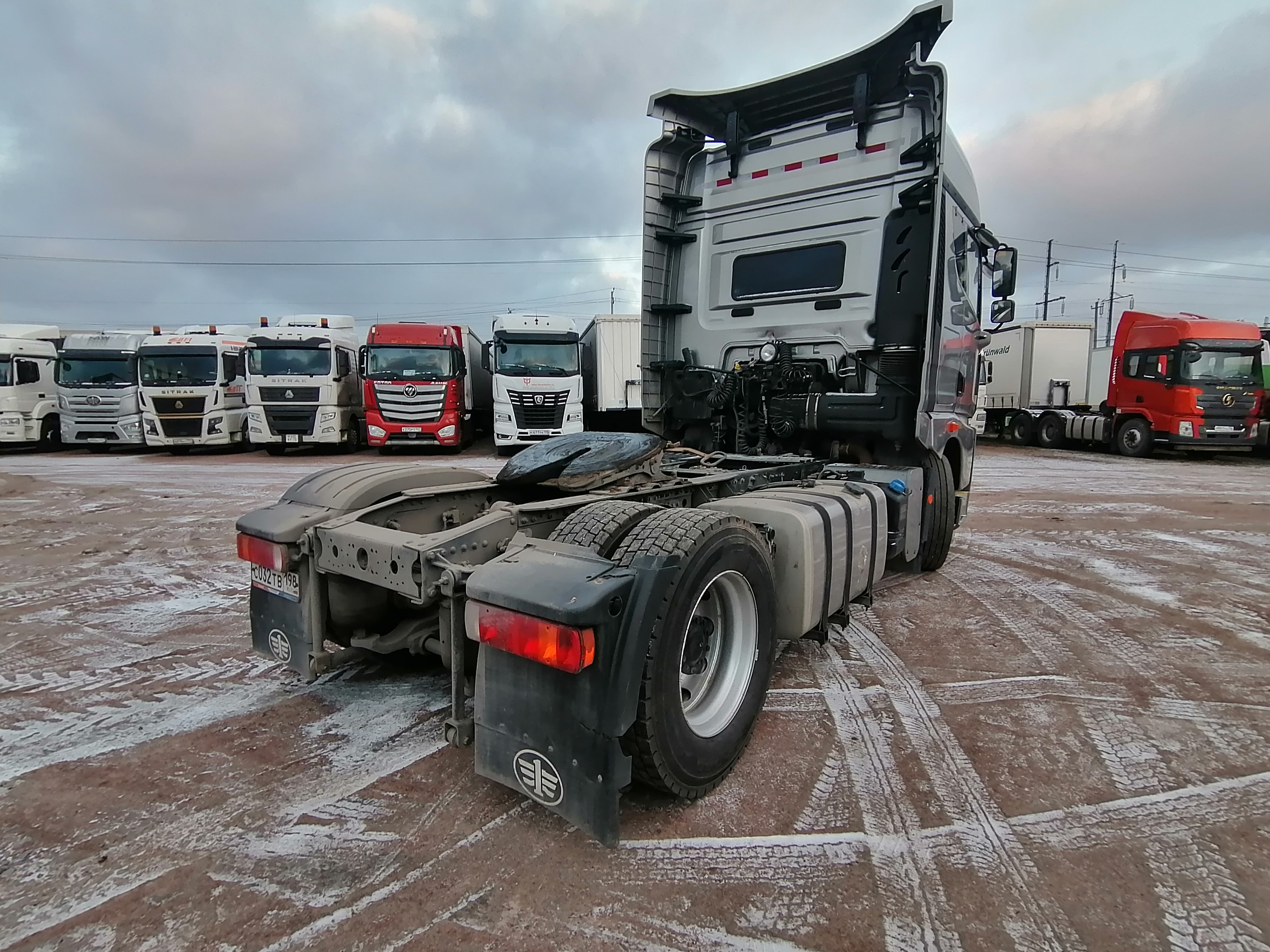 FAW JH6 4x2 Седельный тягач 2023 г. - фото 5