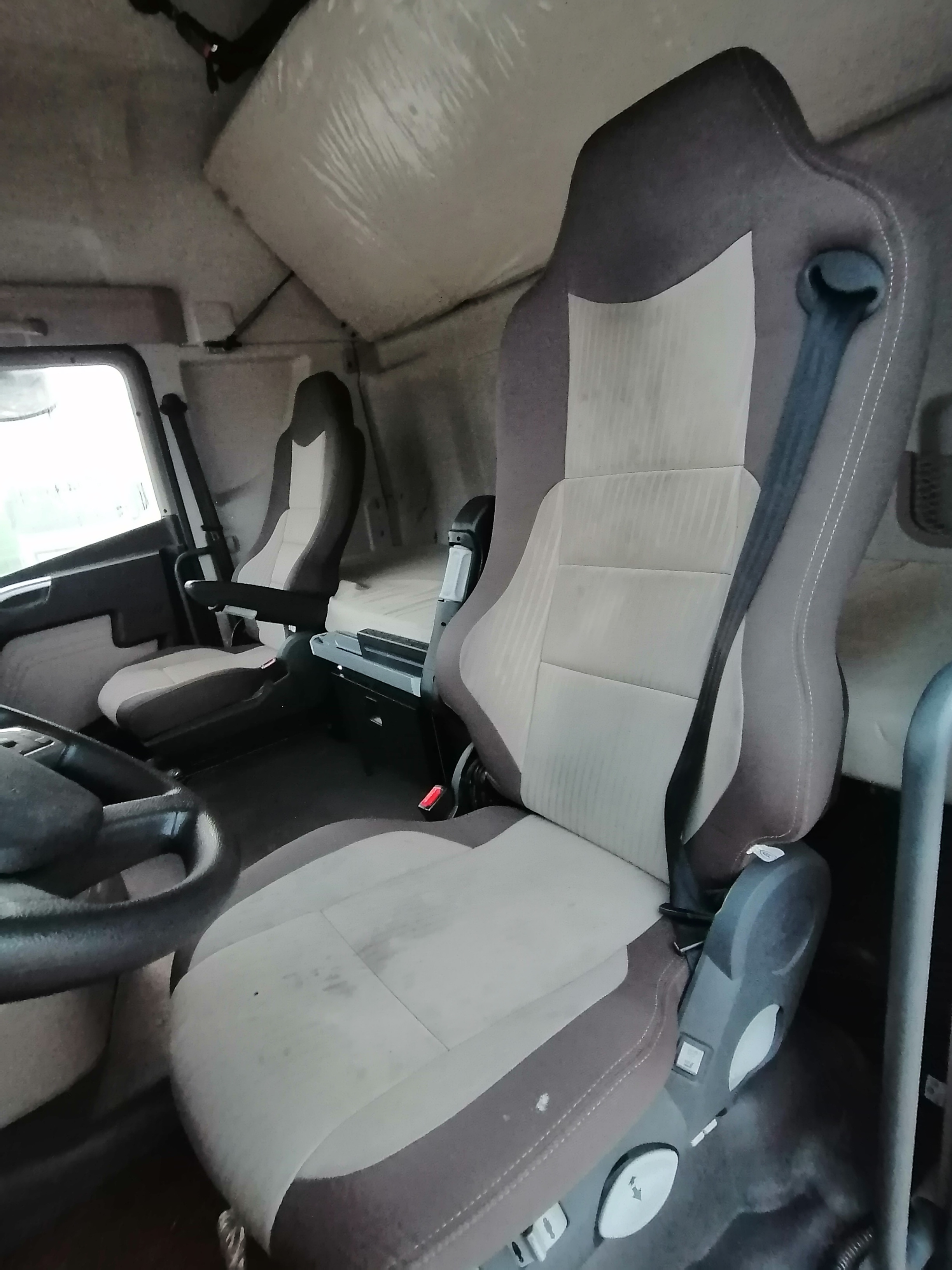 FAW JH6 4x2 Седельный тягач 2023 г. - фото 10