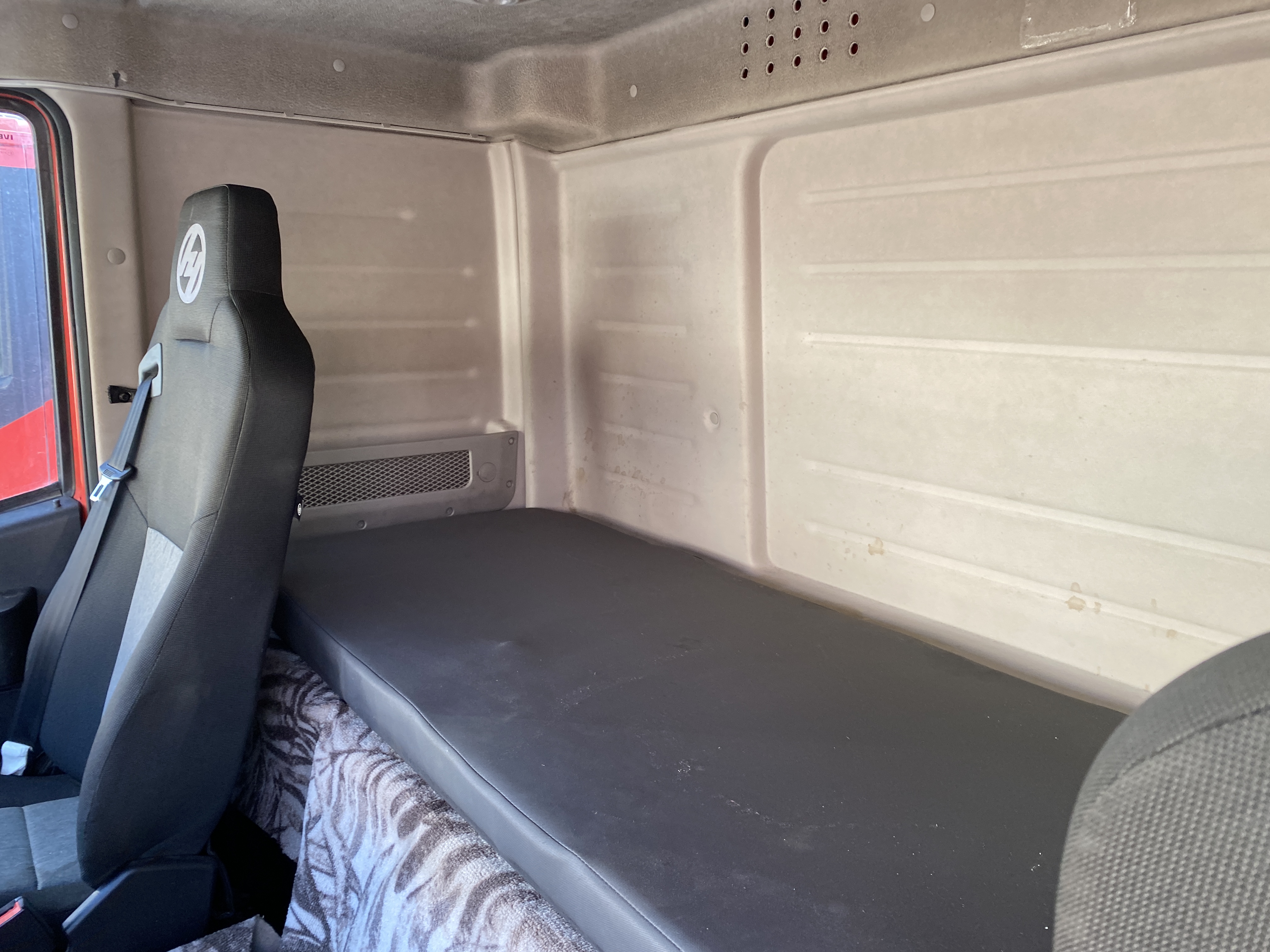 AMT N.V. 6329* 6x6 Седельный тягач с КМУ 2023 г. - фото 9