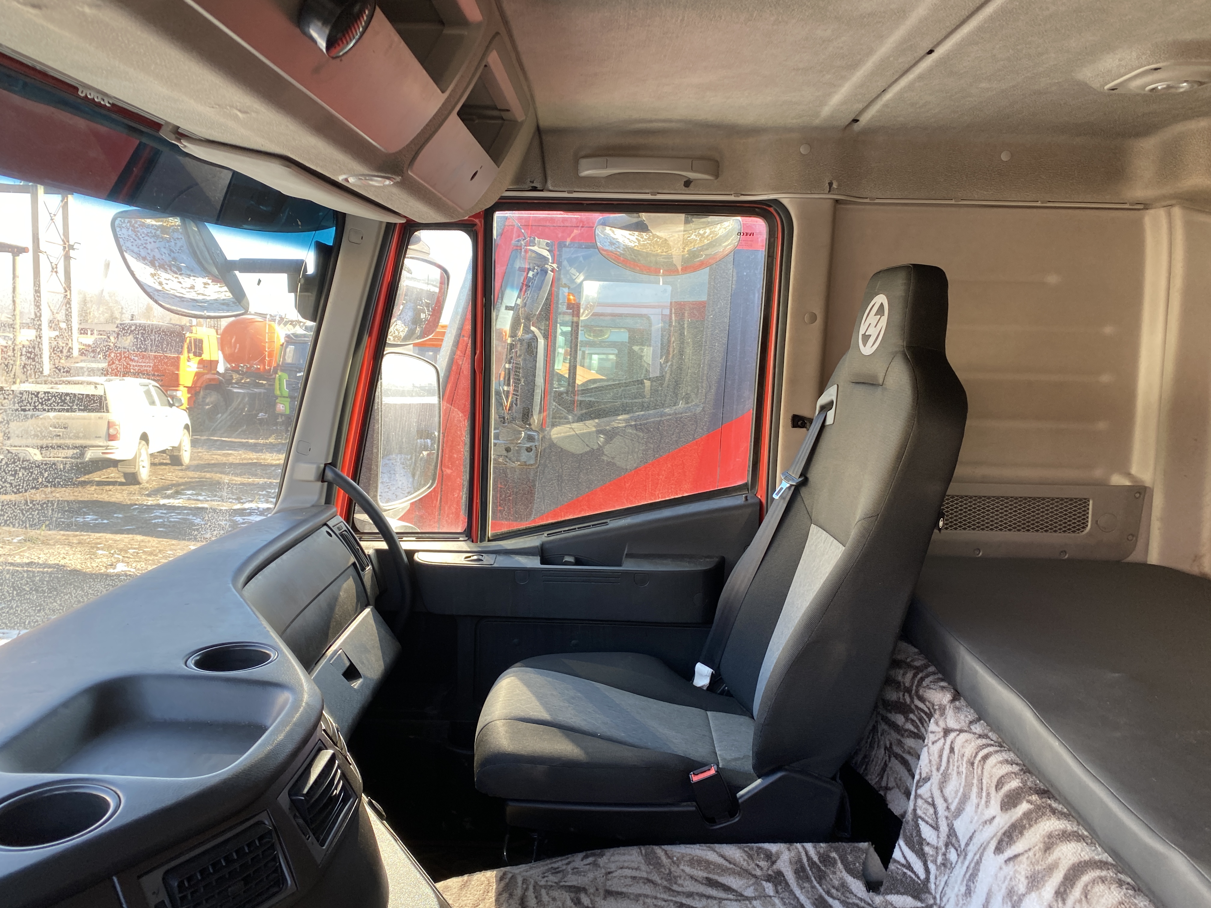 AMT N.V. 6329* 6x6 Седельный тягач с КМУ 2023 г. - фото 10