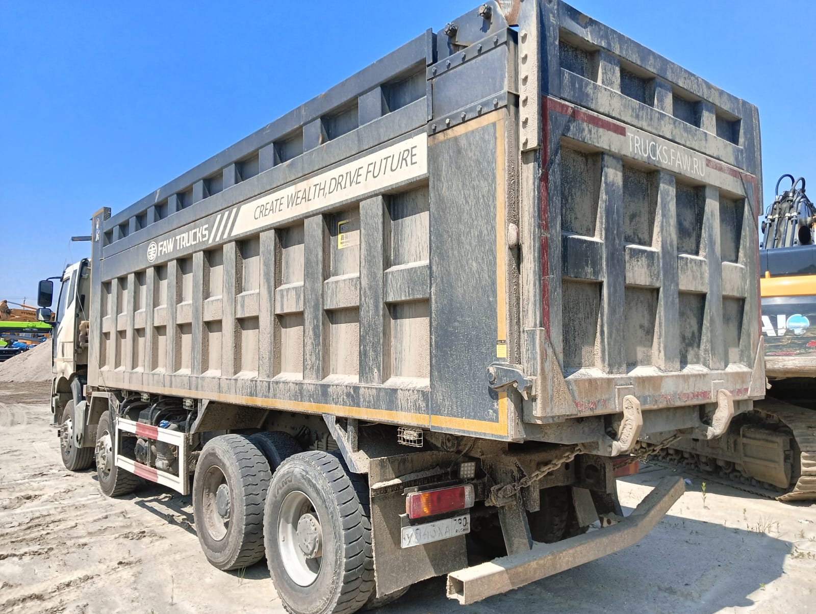 FAW CA 3310 8x4 Самосвал_не актуально 2023 г. - фото 4