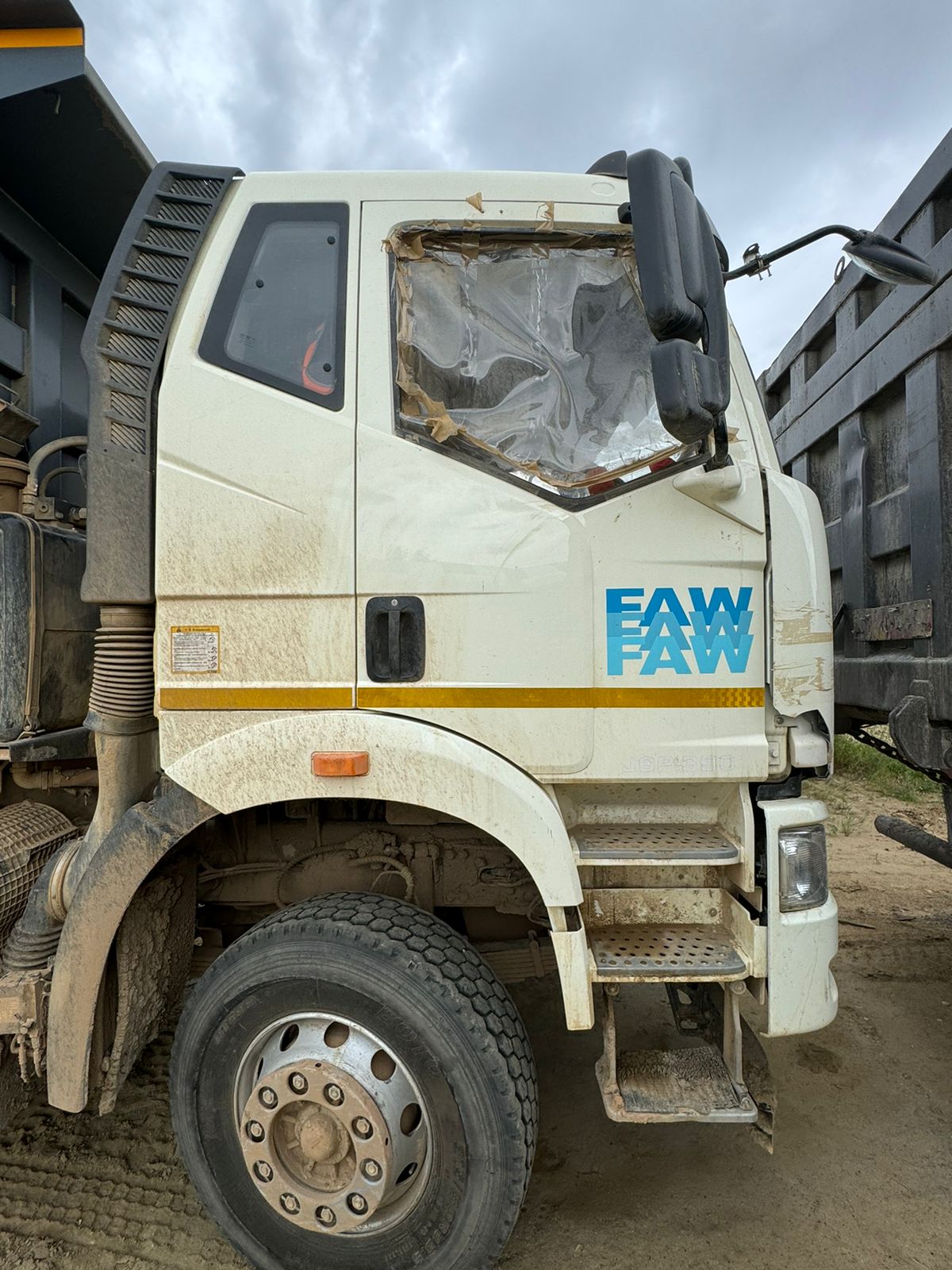 FAW J6 6x4 Самосвал 2022 г. - фото 2