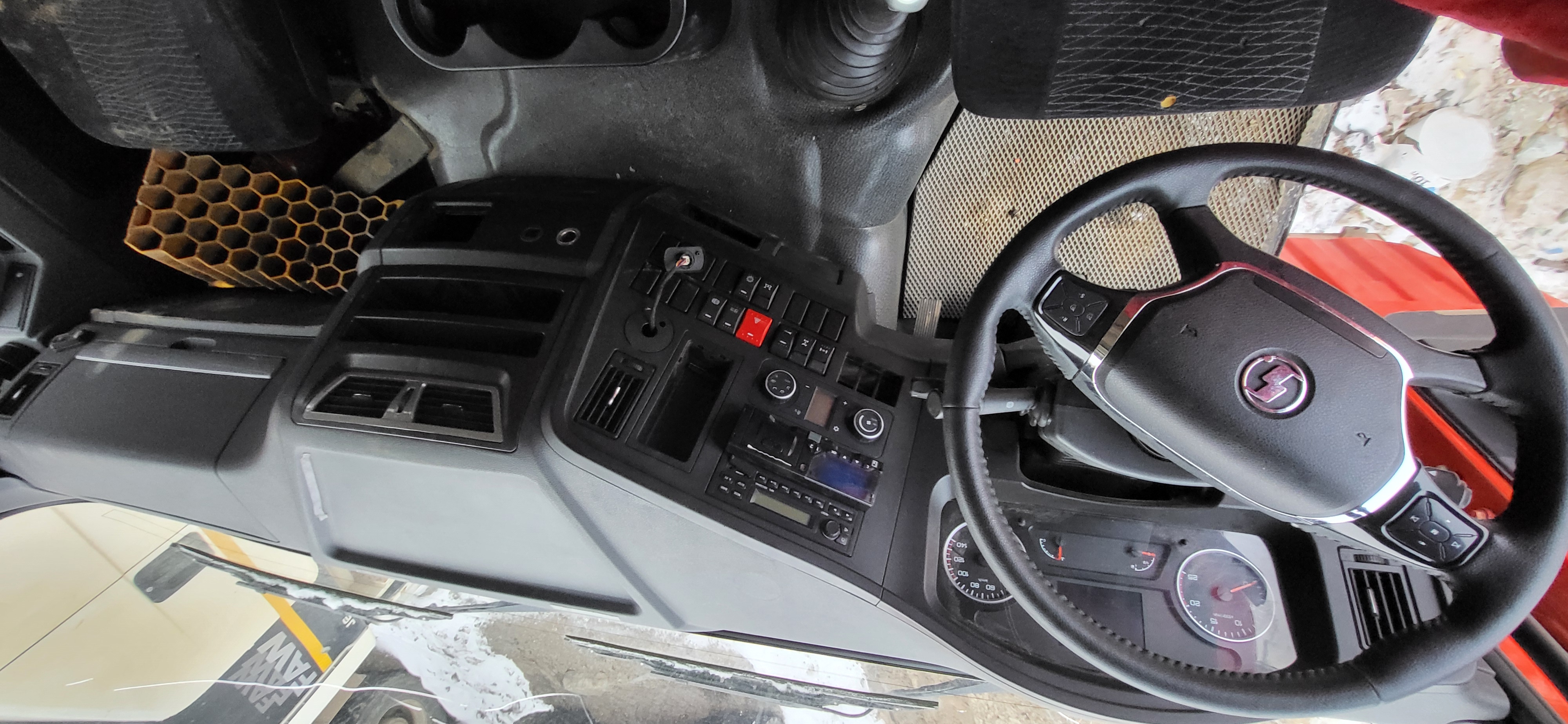 Shacman (Shaanxi) SX* 6x4 Самосвал 2022 г. - фото 9