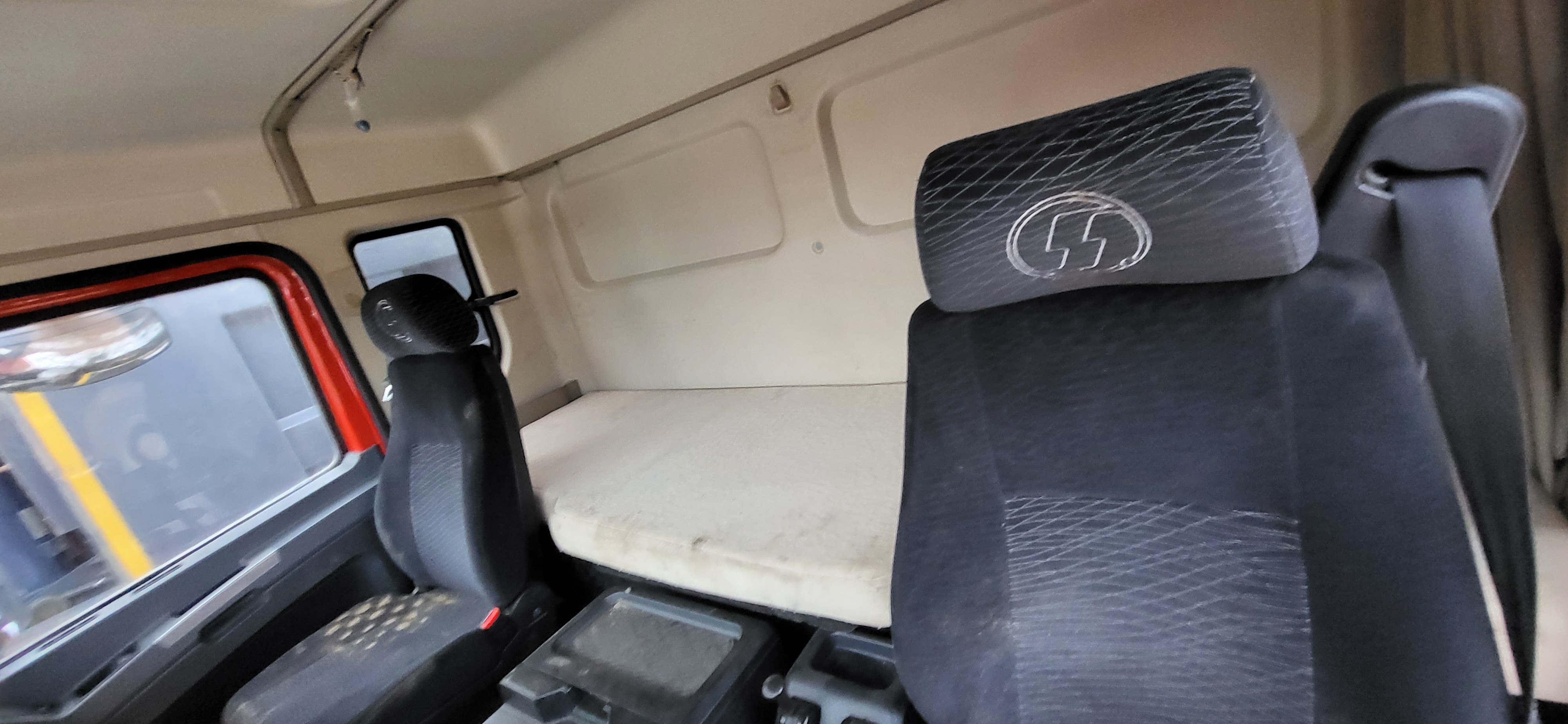 Shacman (Shaanxi) SX* 6x4 Самосвал 2022 г. - фото 10