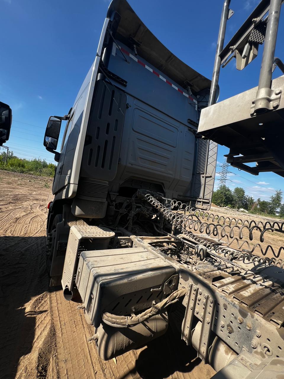 HONGYAN 908 6x4 Седельный тягач 2023 г. - фото 5