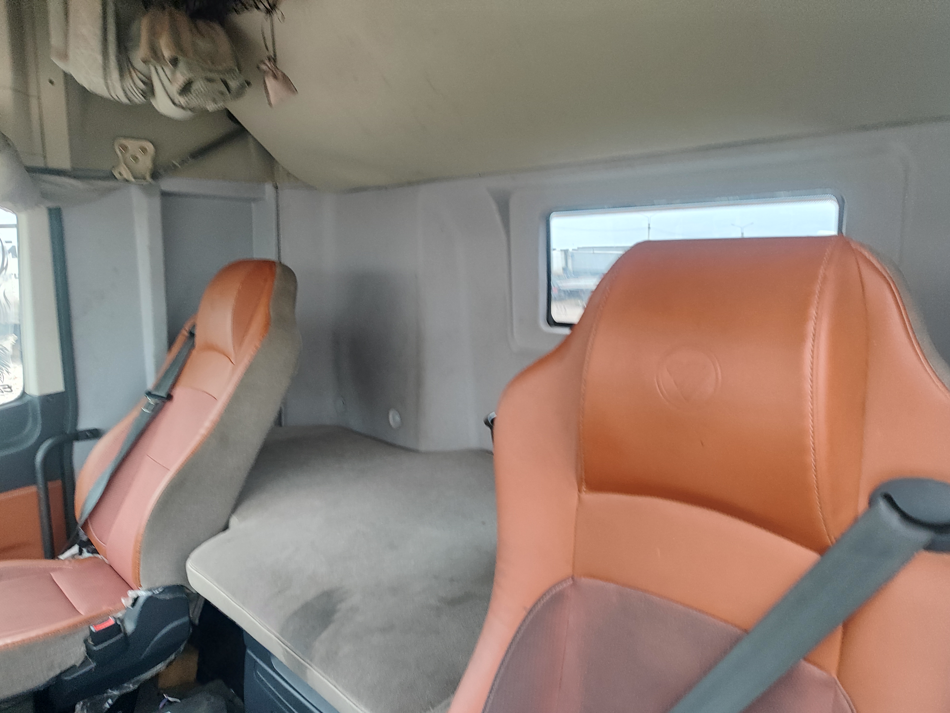 Foton AUMAN 4x2 Седельный тягач 2022 г. - фото 11