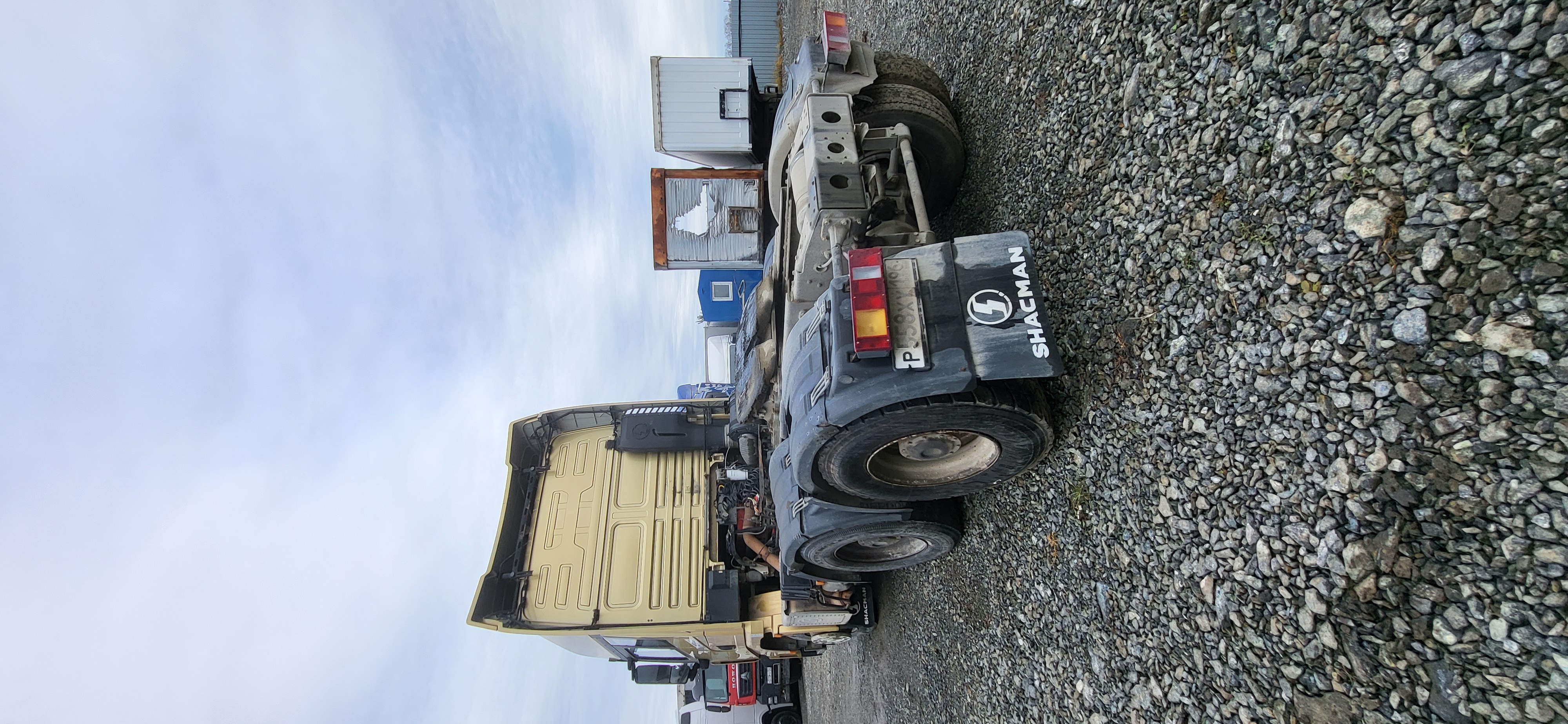 Shacman (Shaanxi) SX* 6x4 Седельный тягач 2022 г. - фото 7