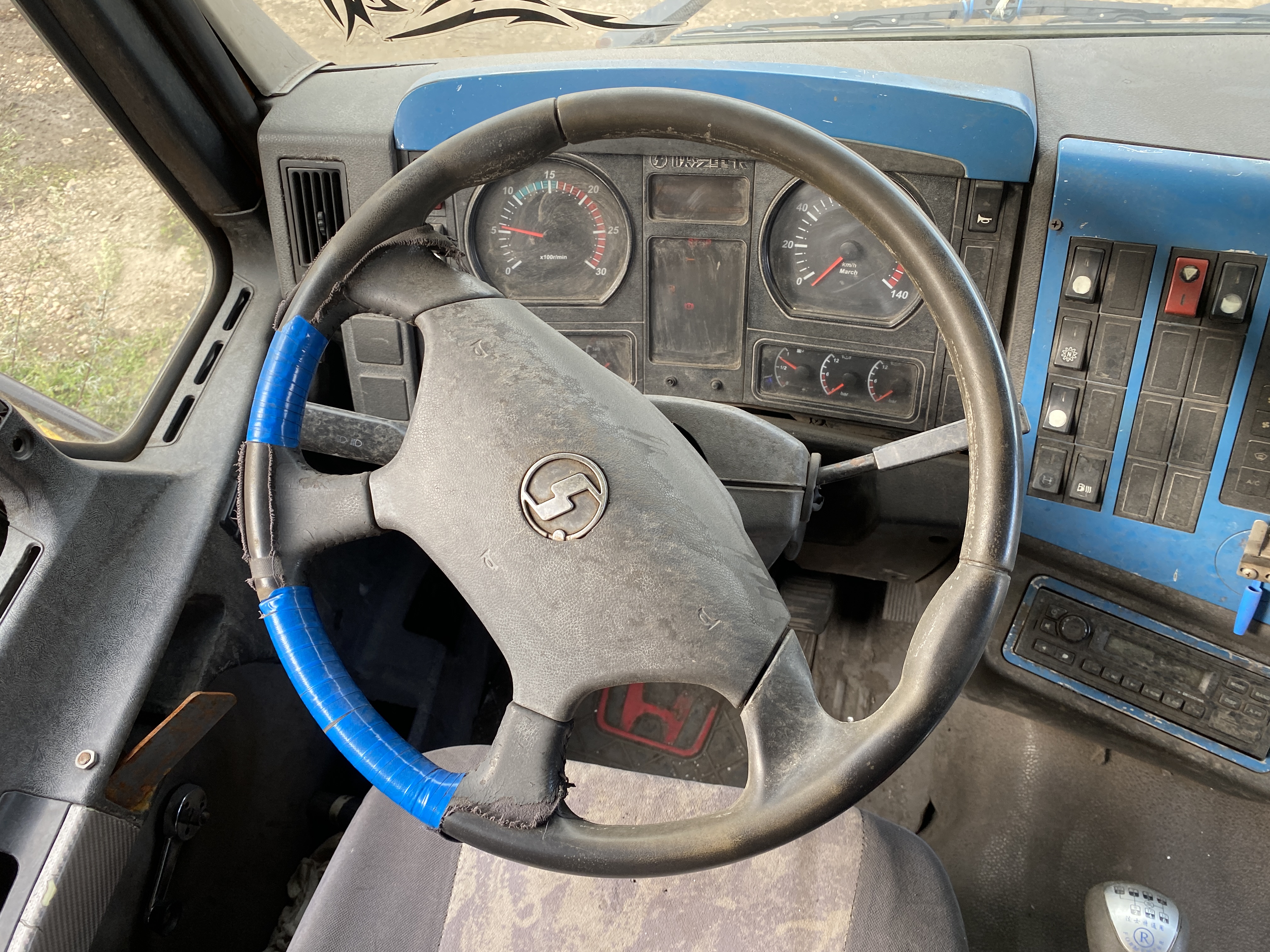 Shacman (Shaanxi) SX* 8x4 Самосвал 2018 г. - фото 10