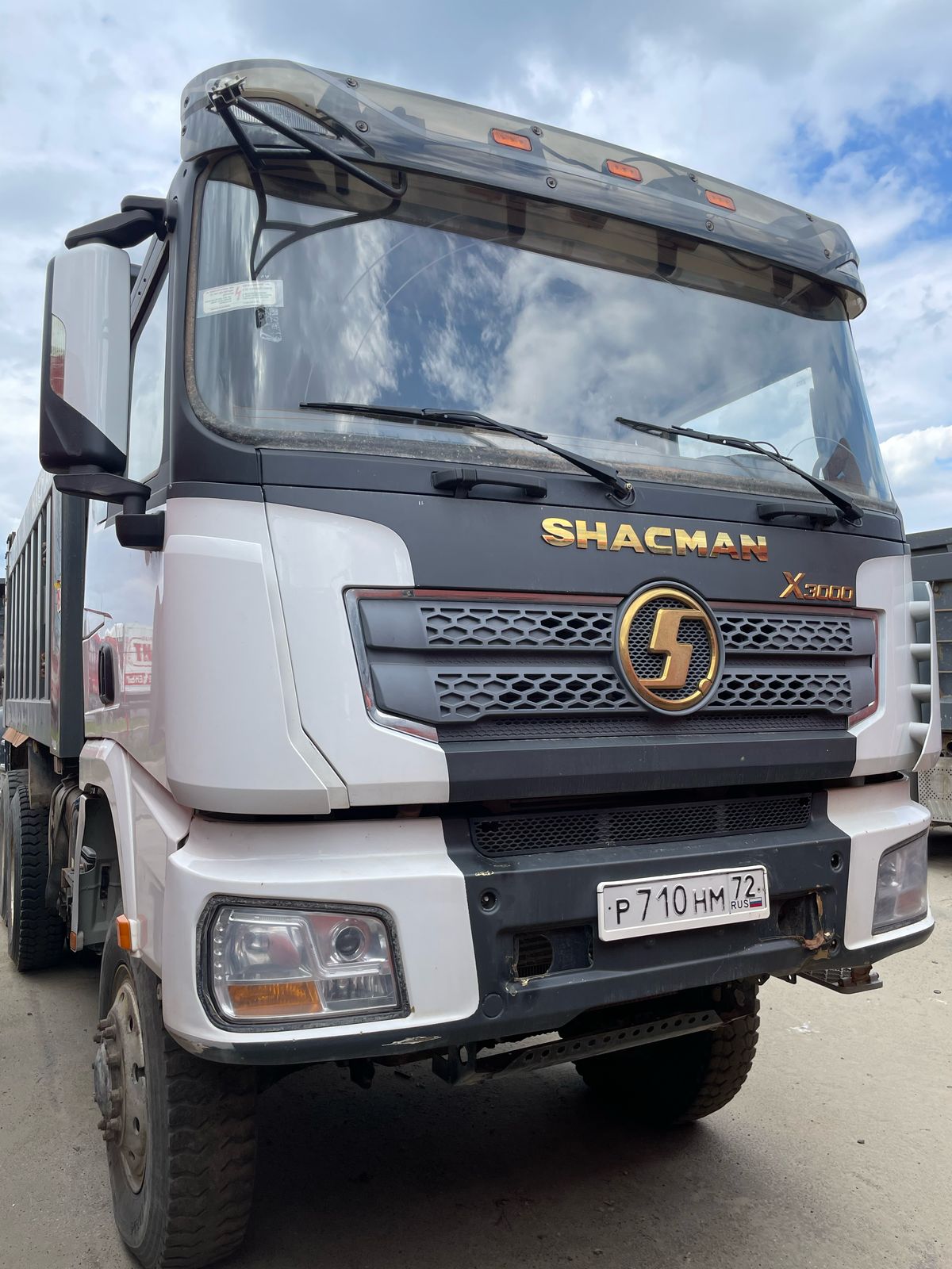 Shacman (Shaanxi) SX* 6x6 Самосвал 2022 г.