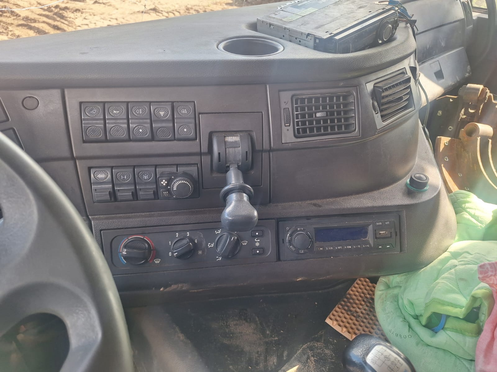 HONGYAN 908 8x4 Самосвал 2022 г. - фото 16