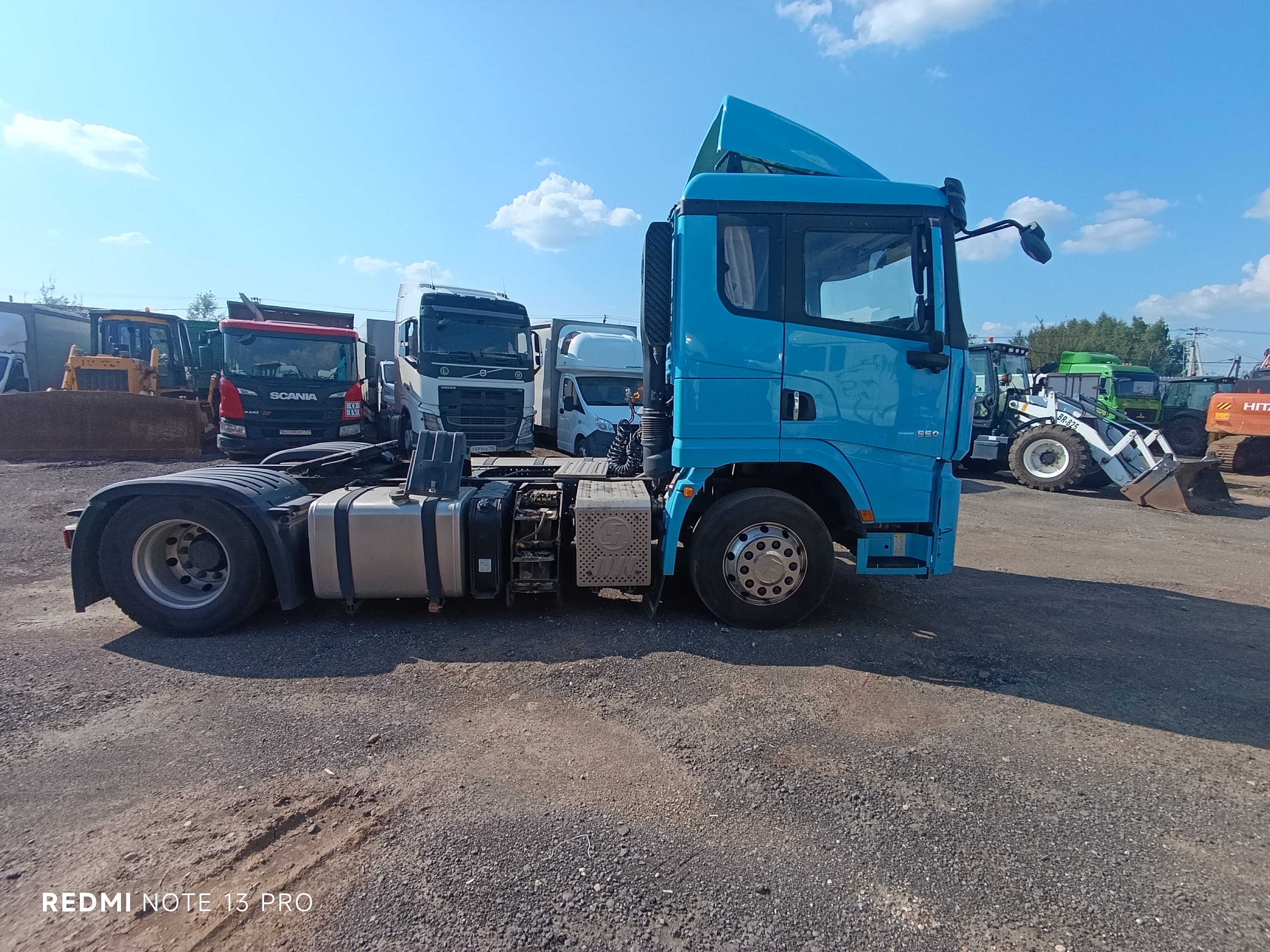 Shacman (Shaanxi) SX* 4x2 Седельный тягач 2023 г. - фото 4