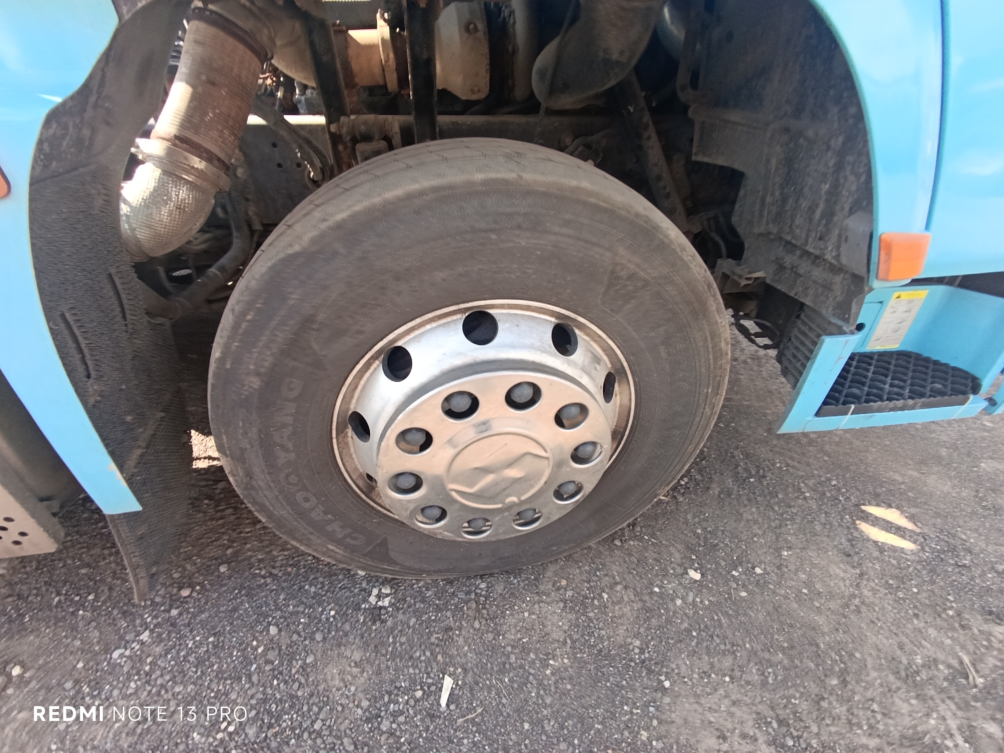 Shacman (Shaanxi) SX* 4x2 Седельный тягач 2023 г. - фото 12