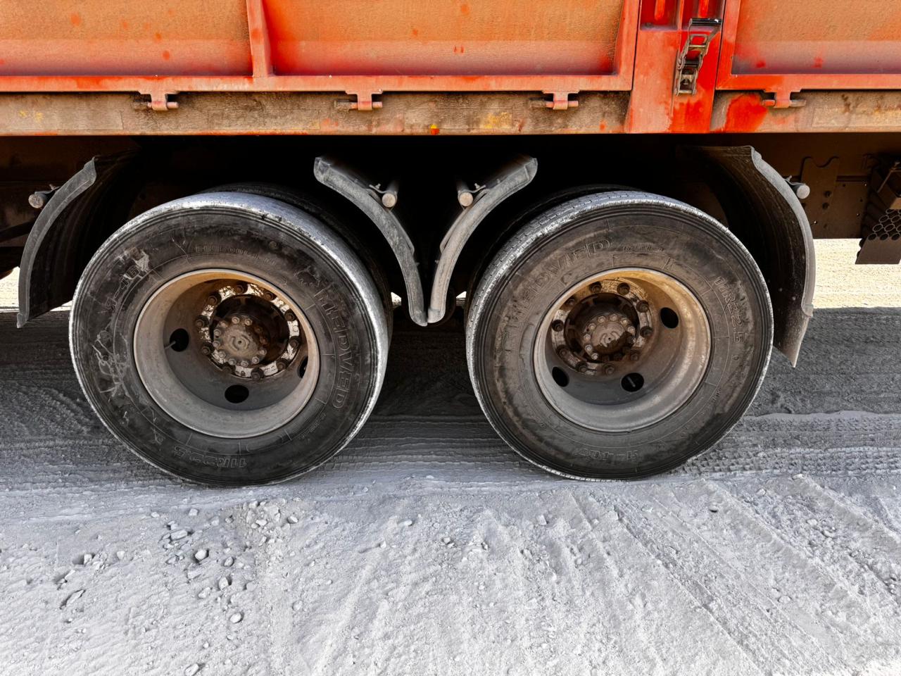 ЭНЕРГОТЕХПРОМ-ИНВЕСТ 6535* на шасси КамАЗ 65115 6x4 Зерновоз 2022 г. - фото 8