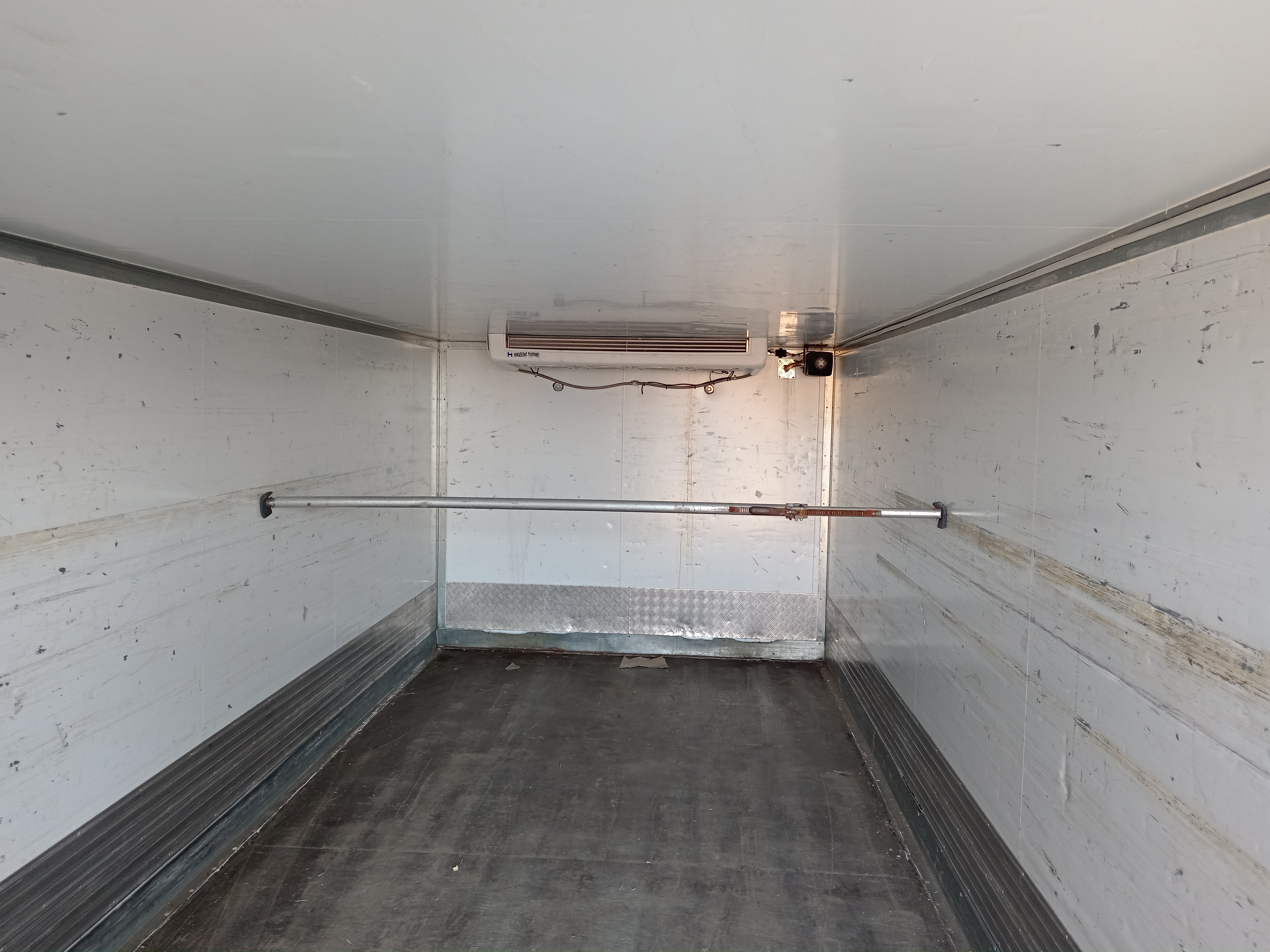 ТТМ-Центр АФ-4762* на шасси Mitsubishi FUSO Canter Изотермический/рефрижератор с гидробортом 2019 г. - фото 10