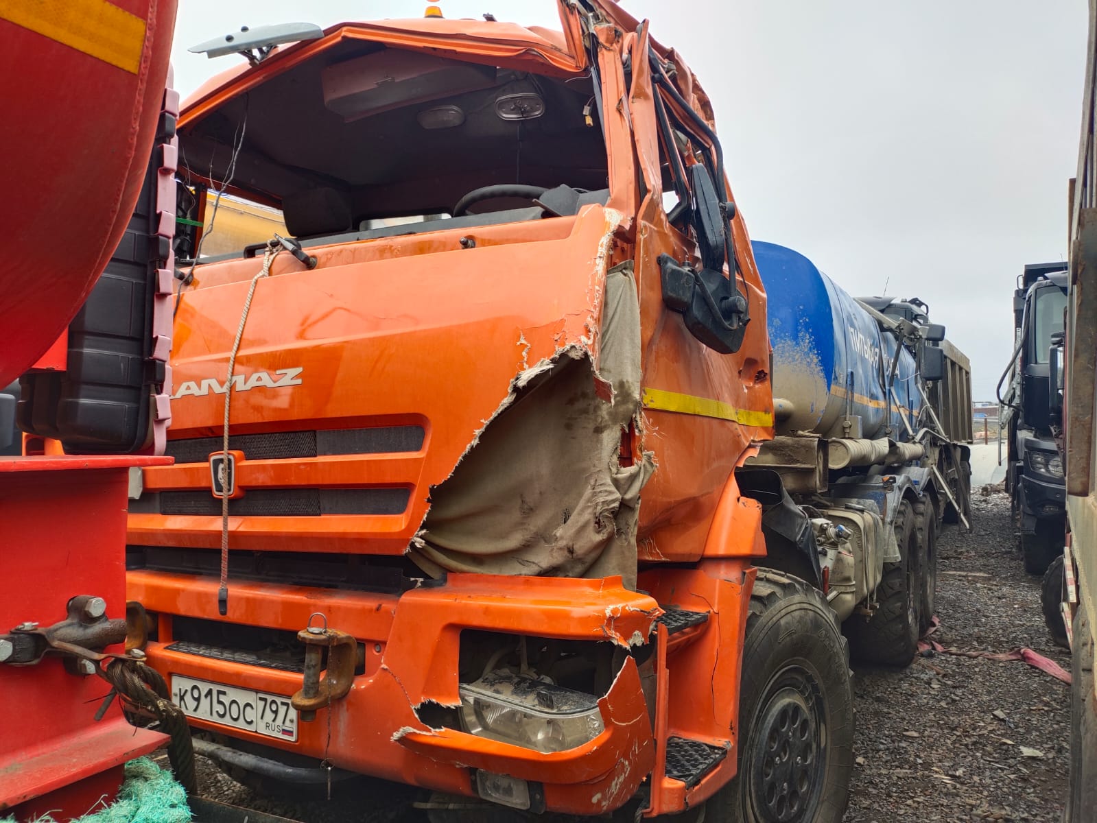 НПО Трансмастер 4671* на шасси КамАЗ 43118 6x6 Автоцистерна пищевая 2023 г.