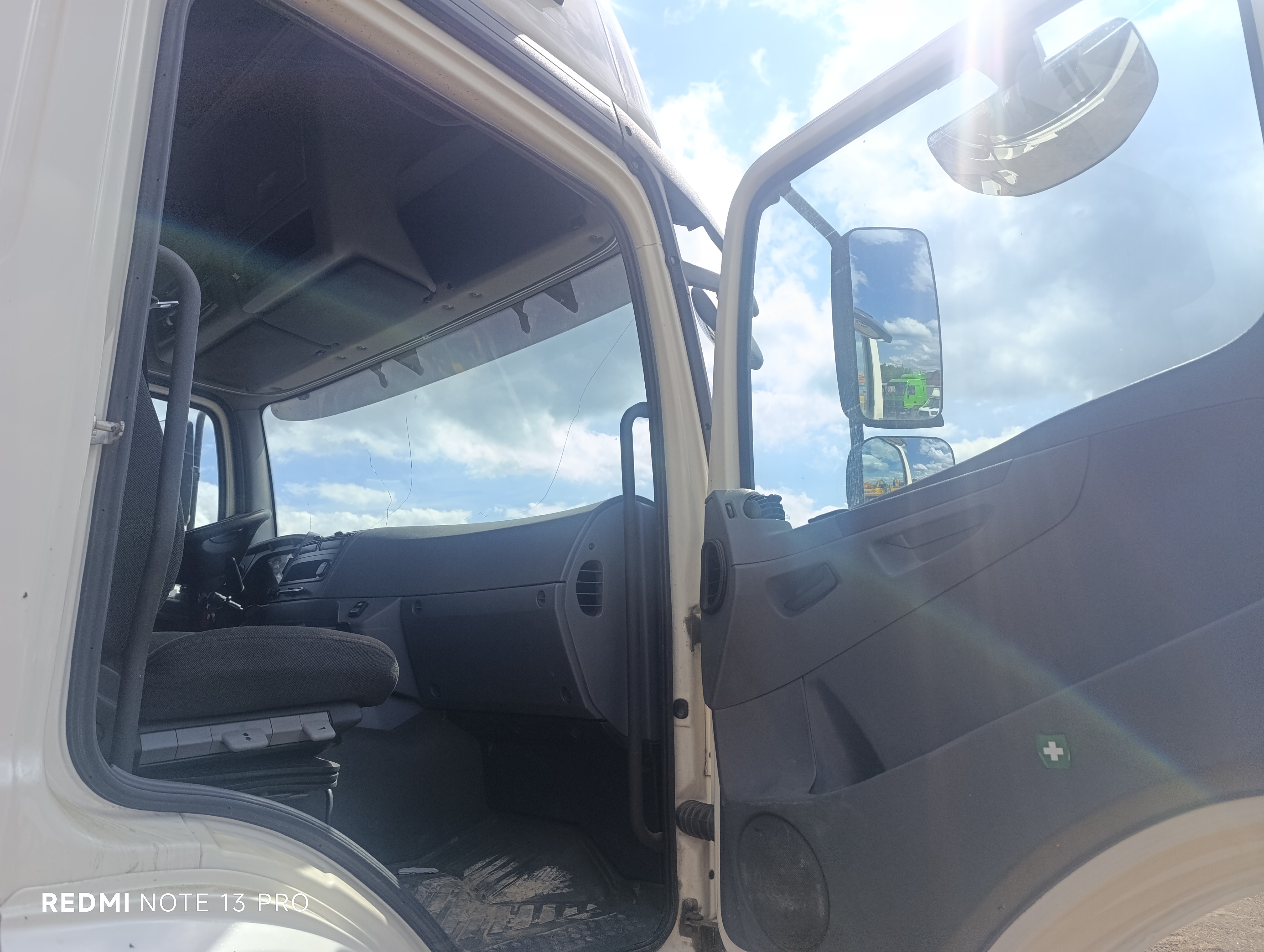 КамАЗ 5490 4x2 Седельный тягач 2021 г. - фото 9