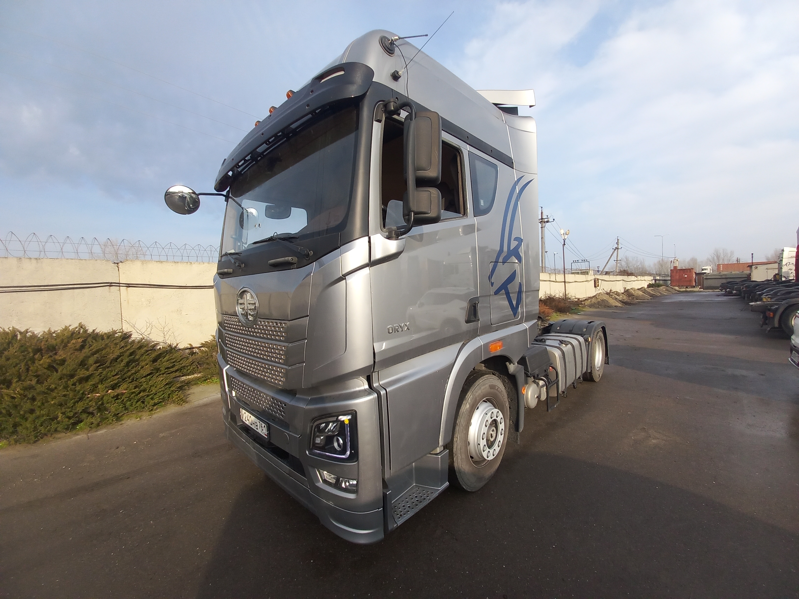 Тонар CA* на базе FAW JH6 4x2 Седельный тягач 2023 г. - фото 3