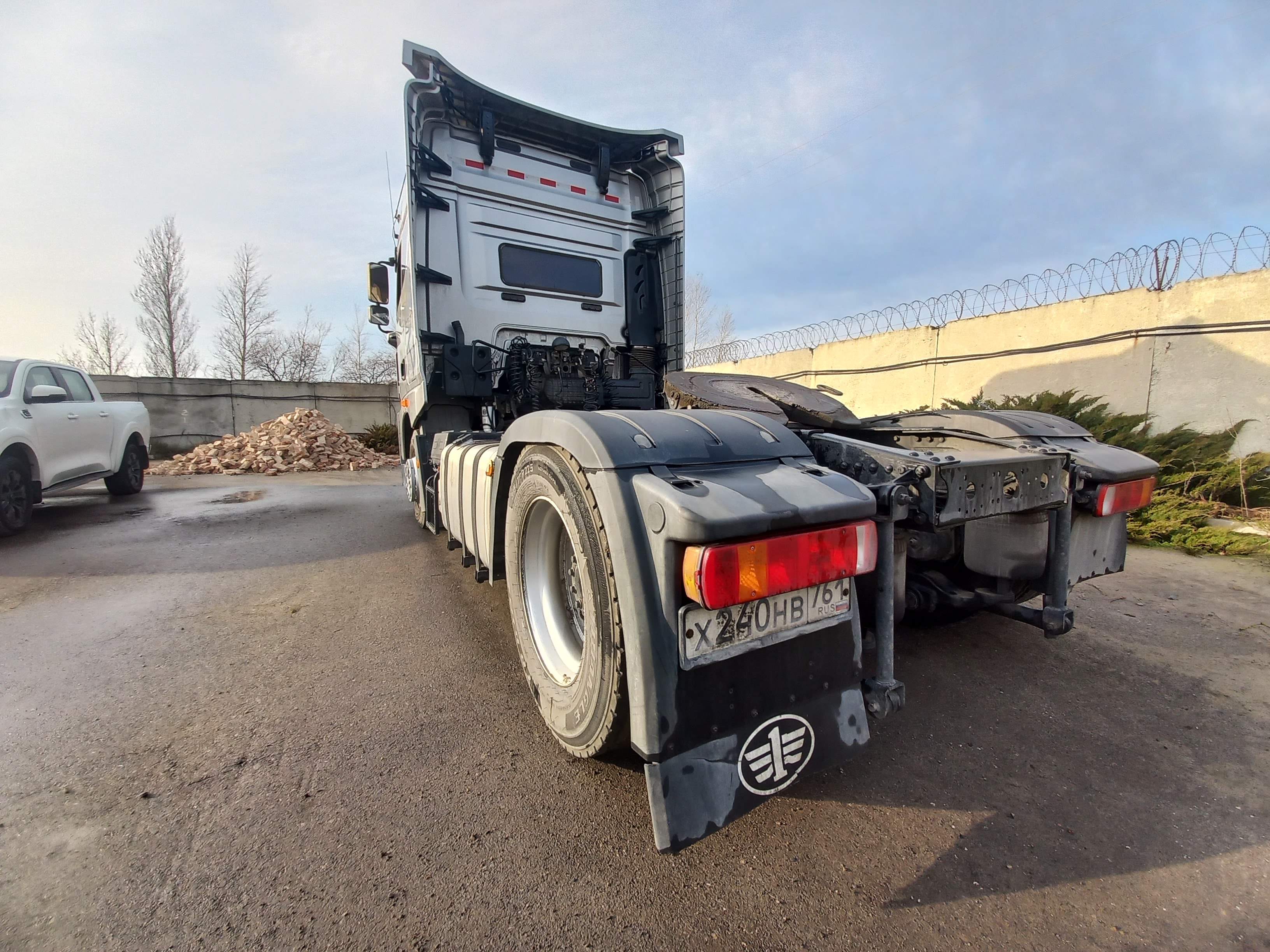 Тонар CA* на базе FAW JH6 4x2 Седельный тягач 2023 г. - фото 7
