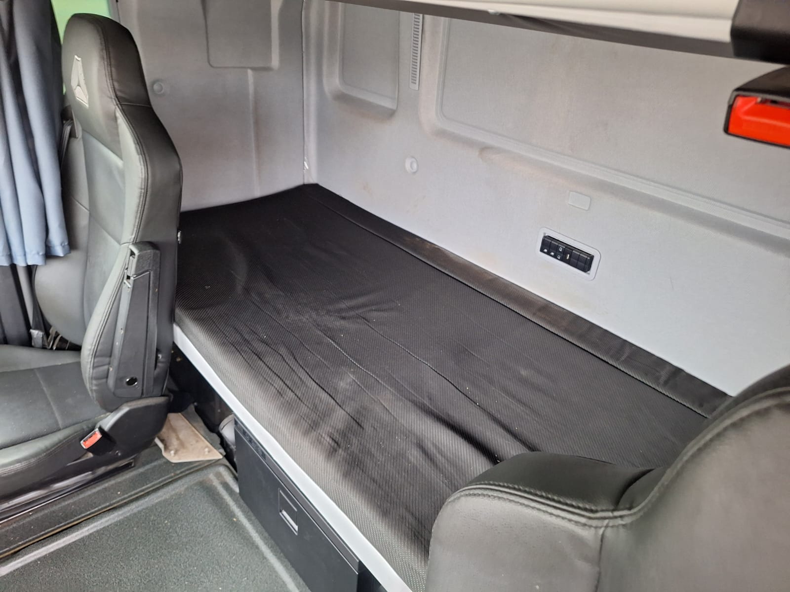 SITRAK C7H 4x2 Седельный тягач 2023 г. - фото 9