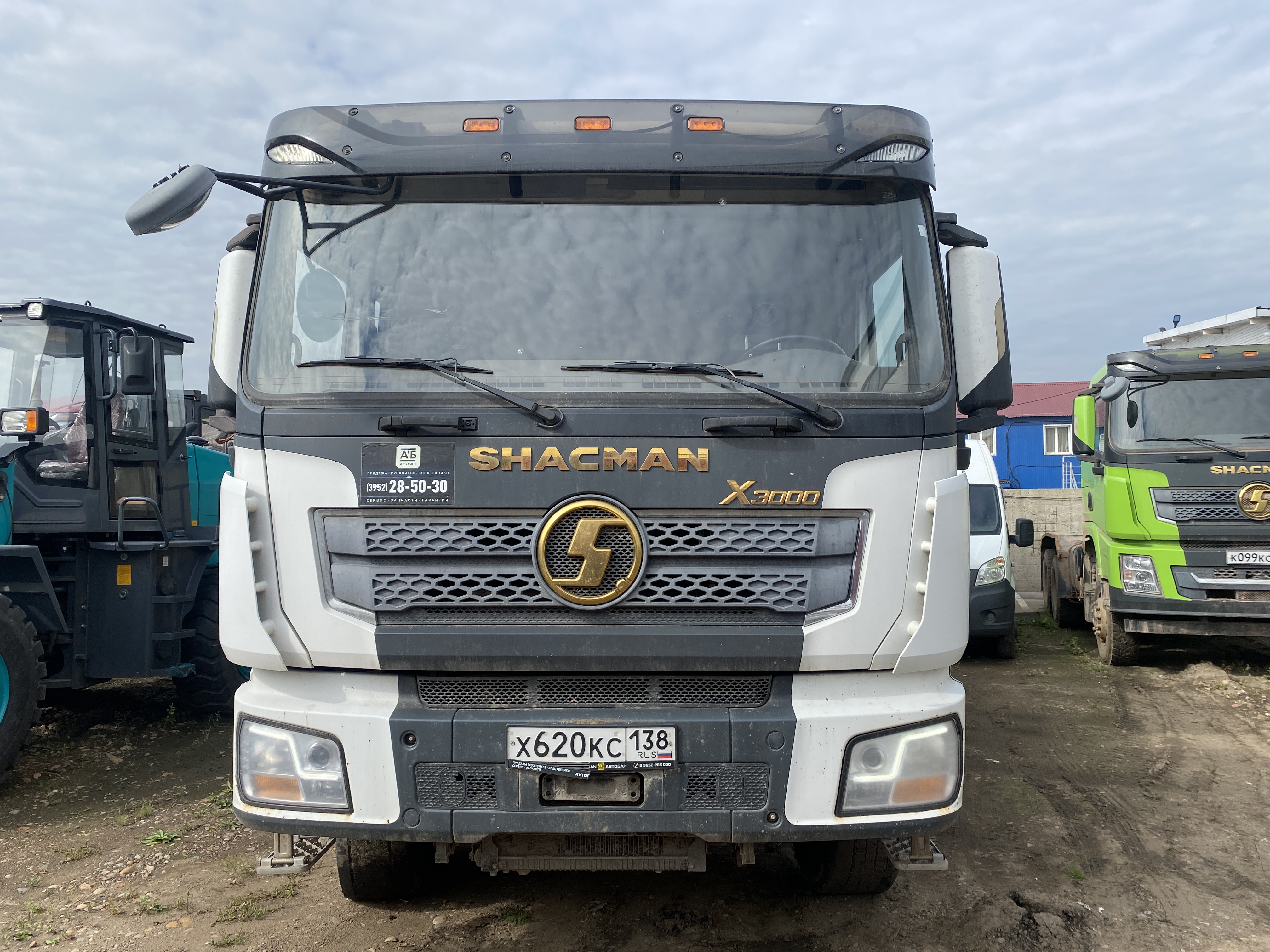 Shacman (Shaanxi) SX* 8x4 Самосвал 2022 г.