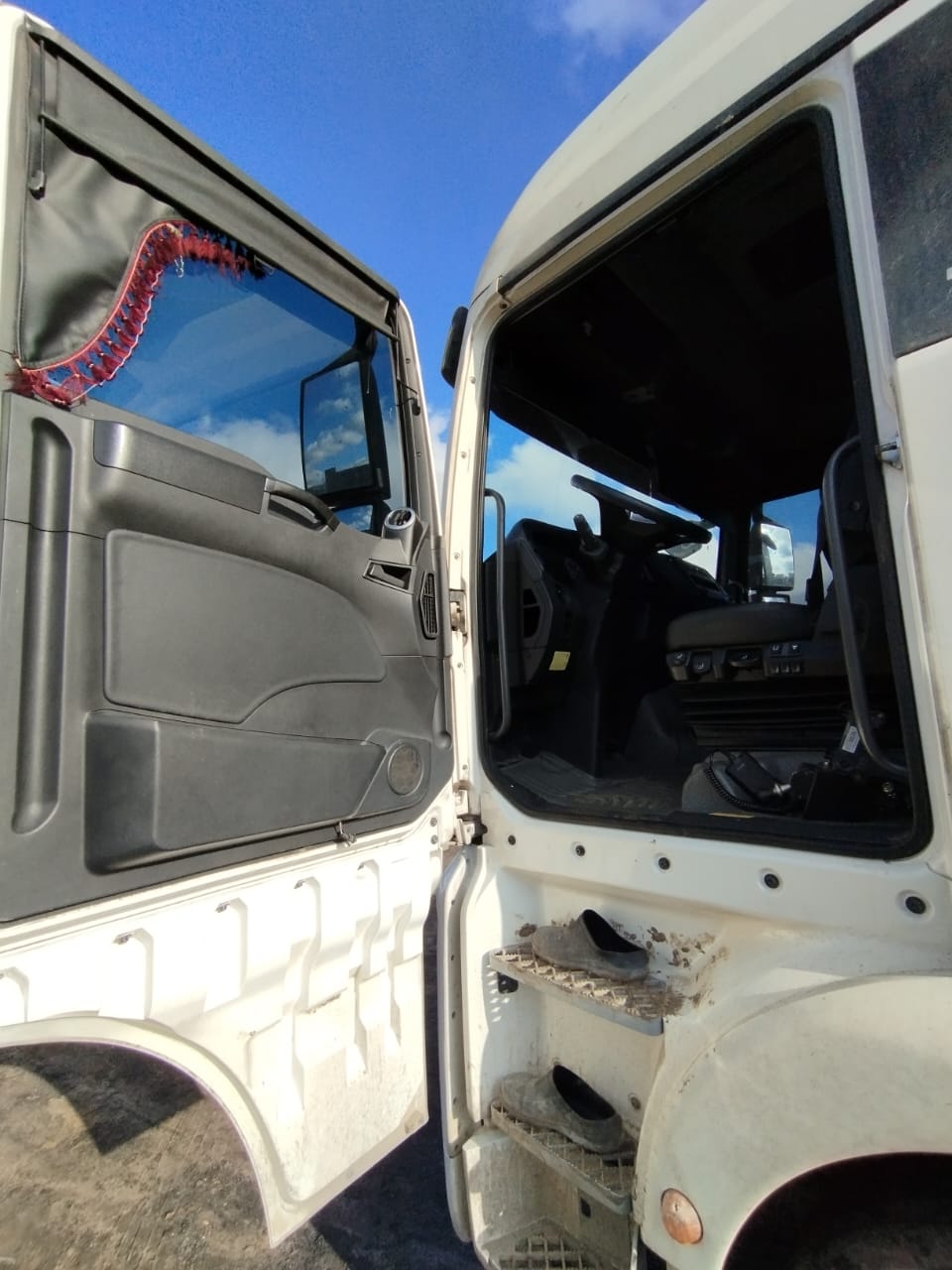 SITRAK C7H 4x2 Седельный тягач 2023 г. - фото 7