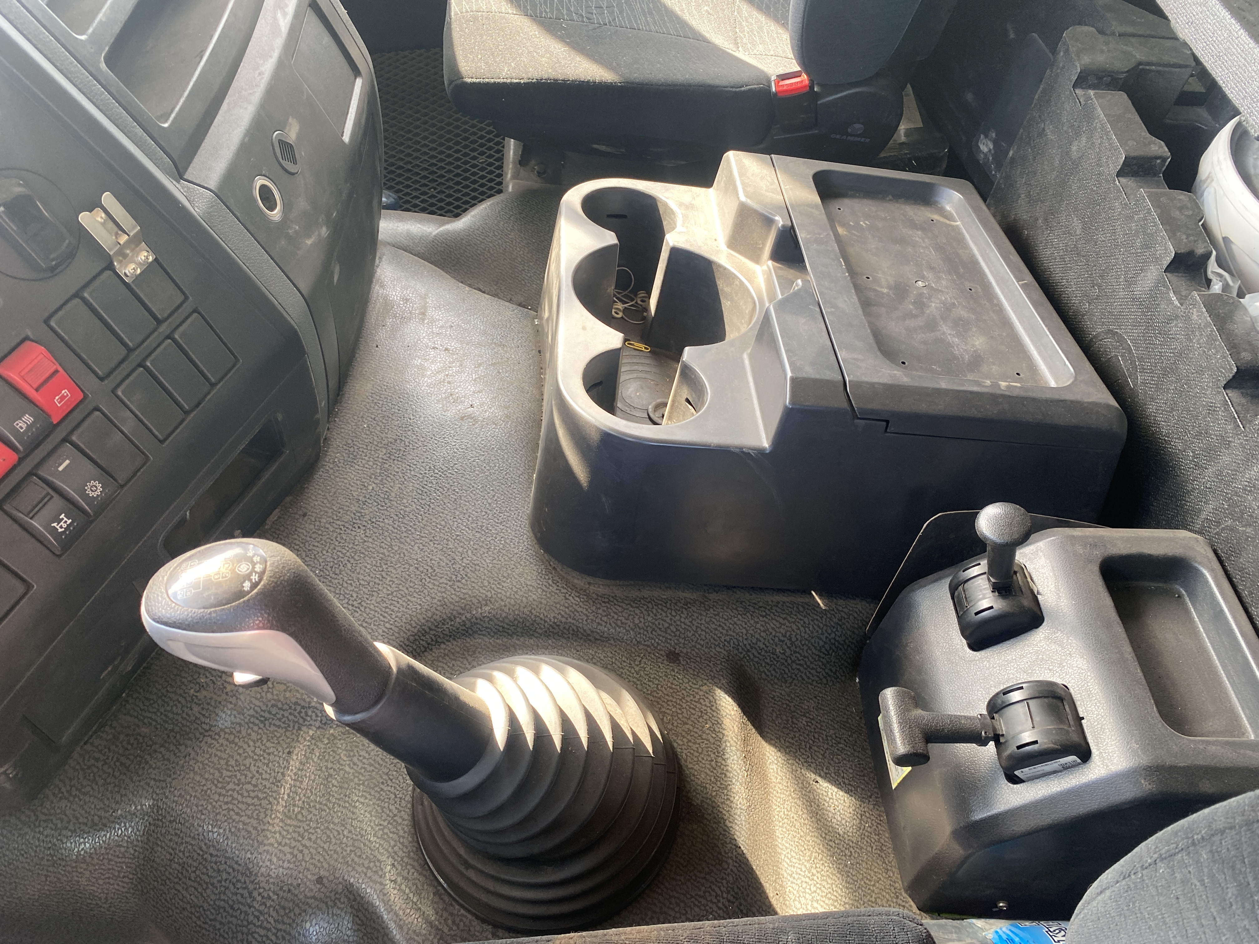 Shacman (Shaanxi) SX* 8x4 Самосвал 2023 г. - фото 10