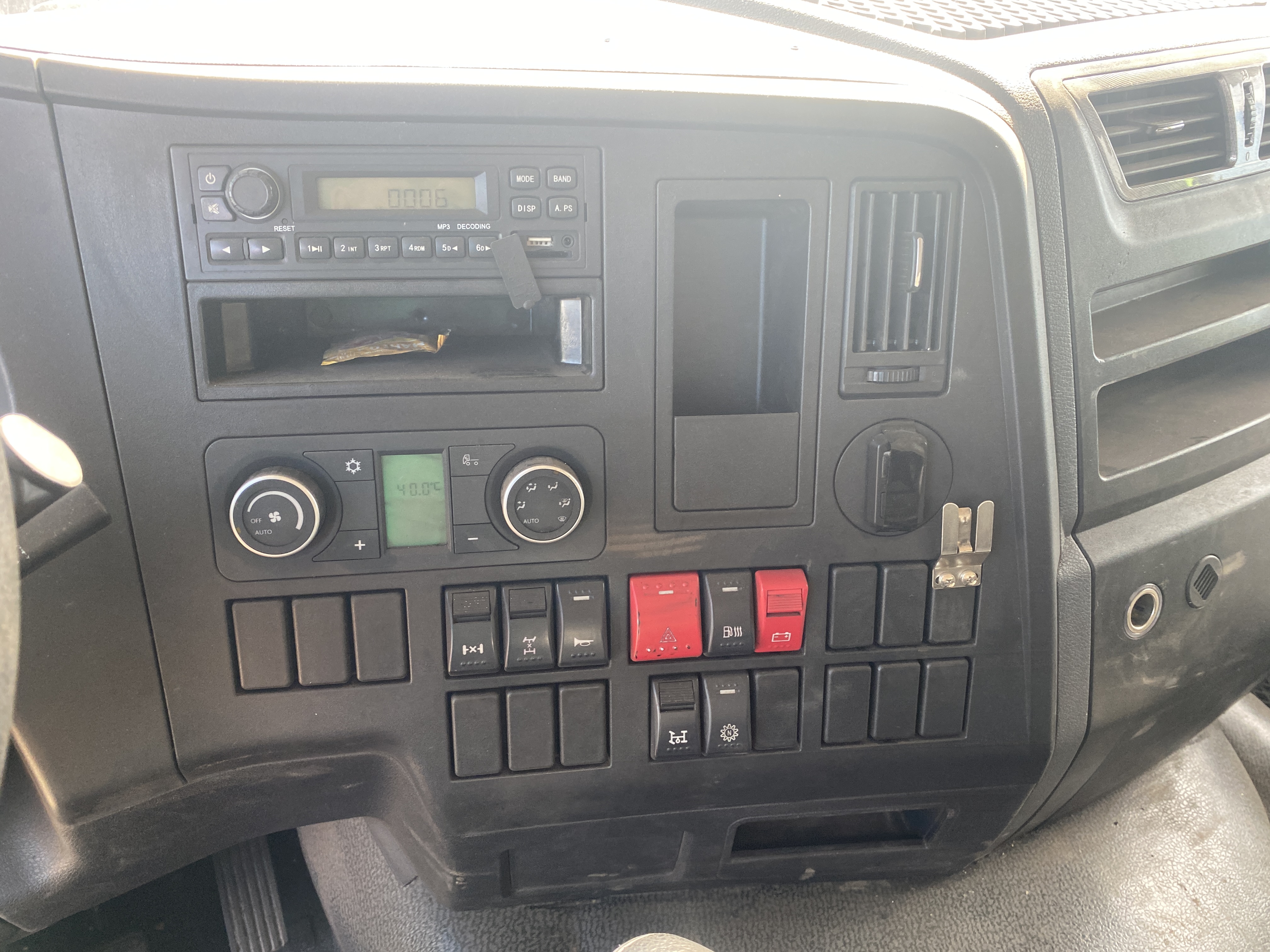 Shacman (Shaanxi) SX* 8x4 Самосвал 2023 г. - фото 11