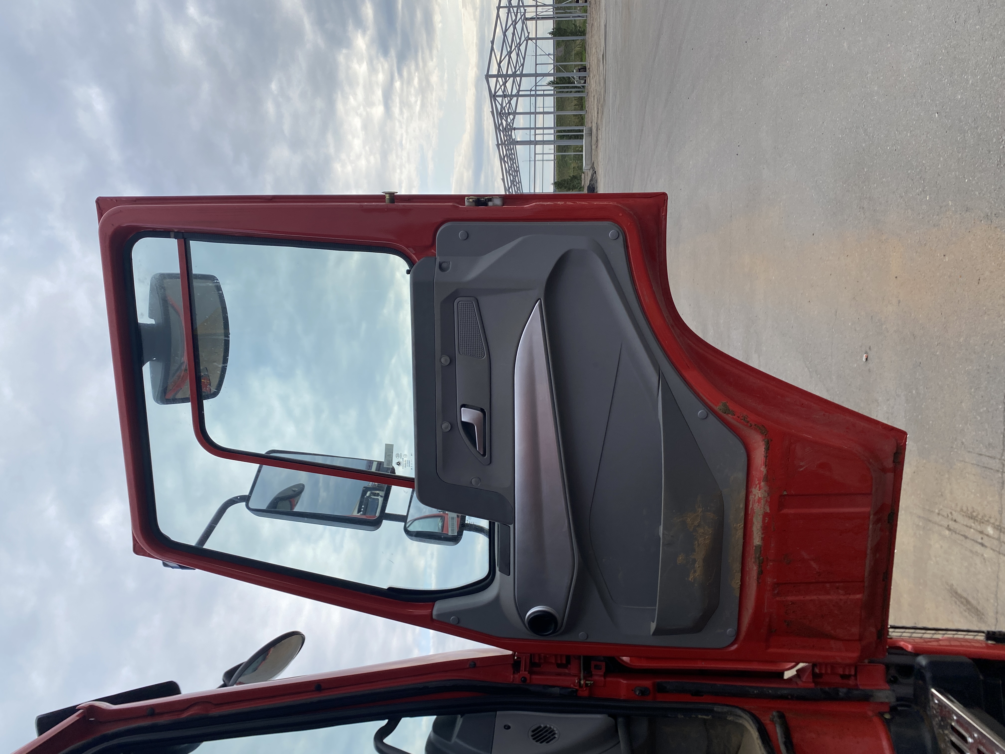 Howo ZZ* 8x4 Самосвал 2023 г. - фото 12