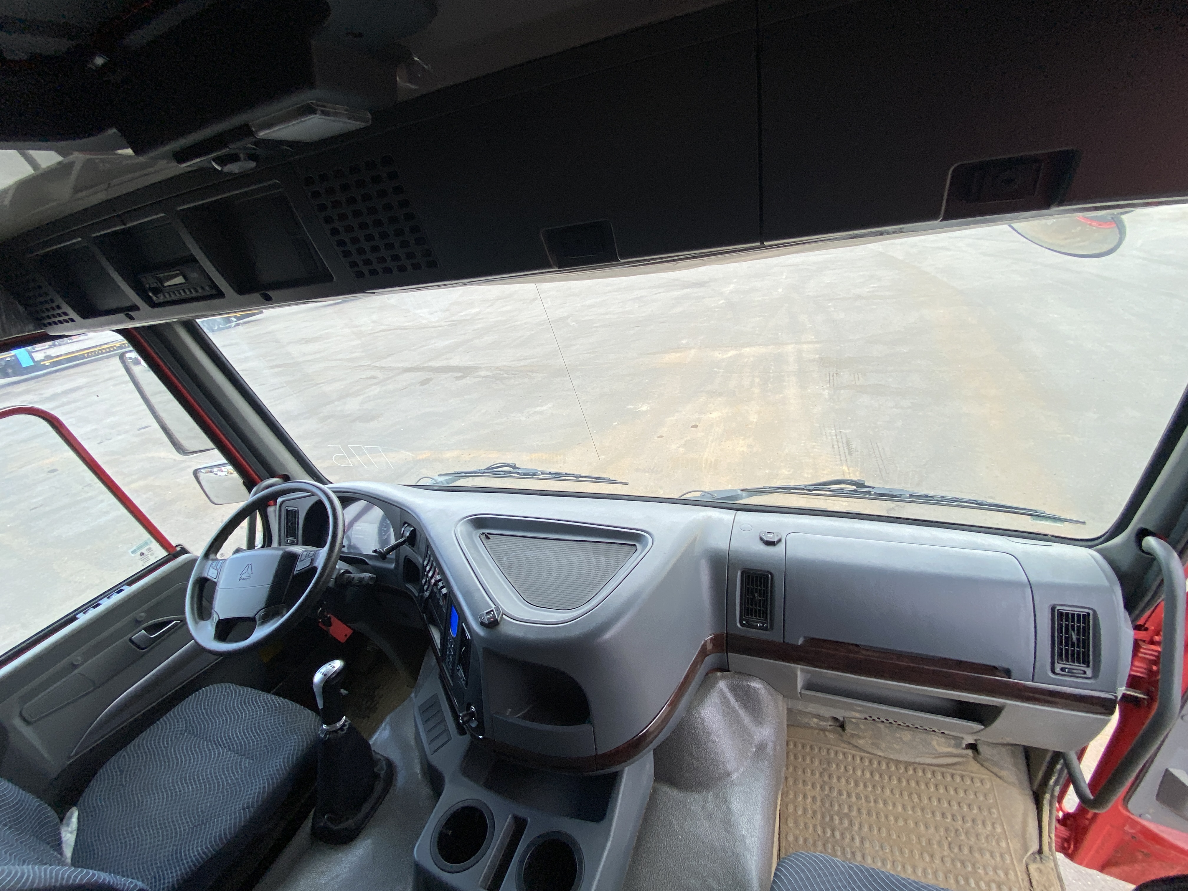 Howo ZZ* 8x4 Самосвал 2023 г. - фото 17