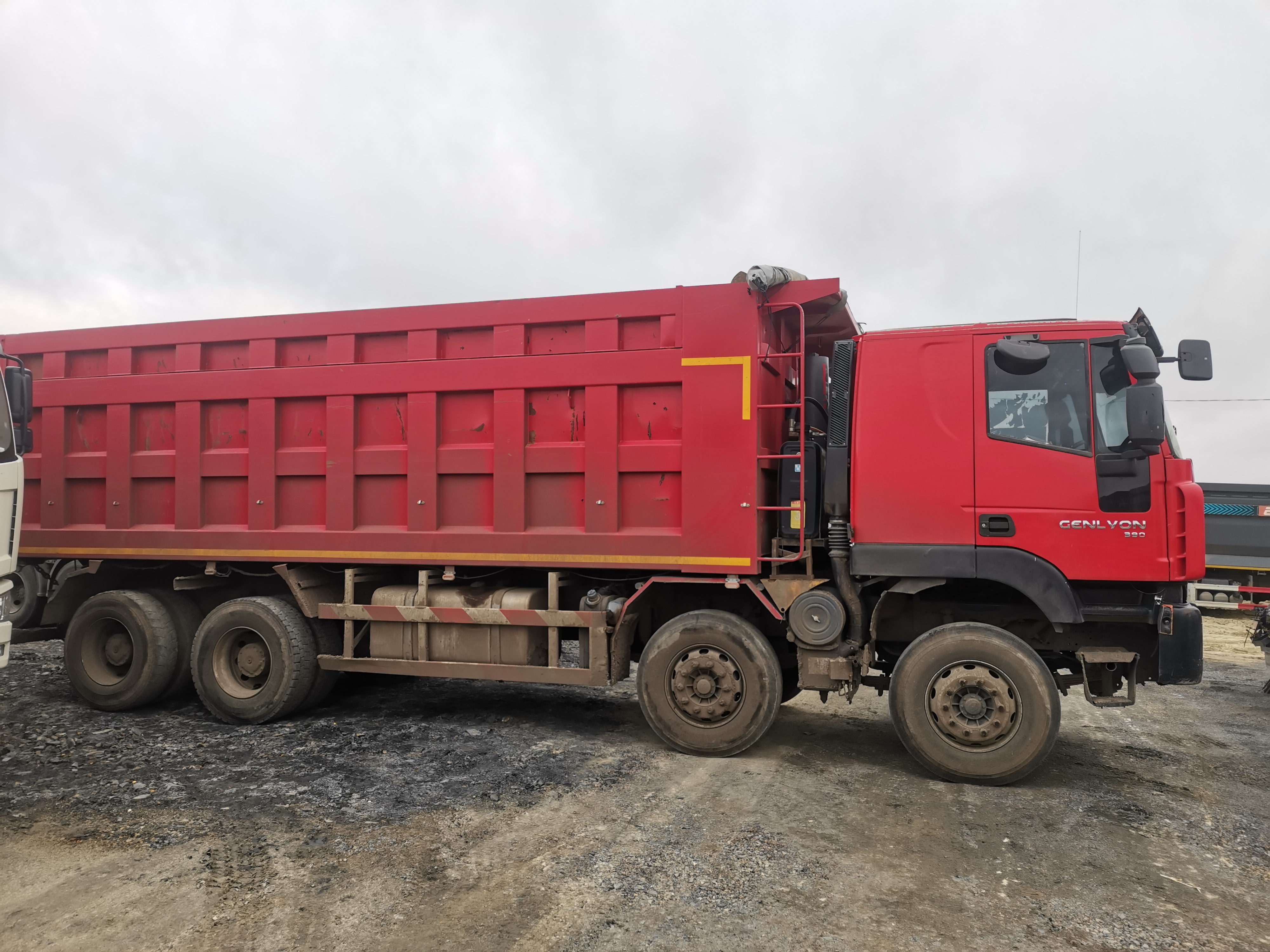 HONGYAN 908 8x4 Самосвал 2021 г. - фото 4