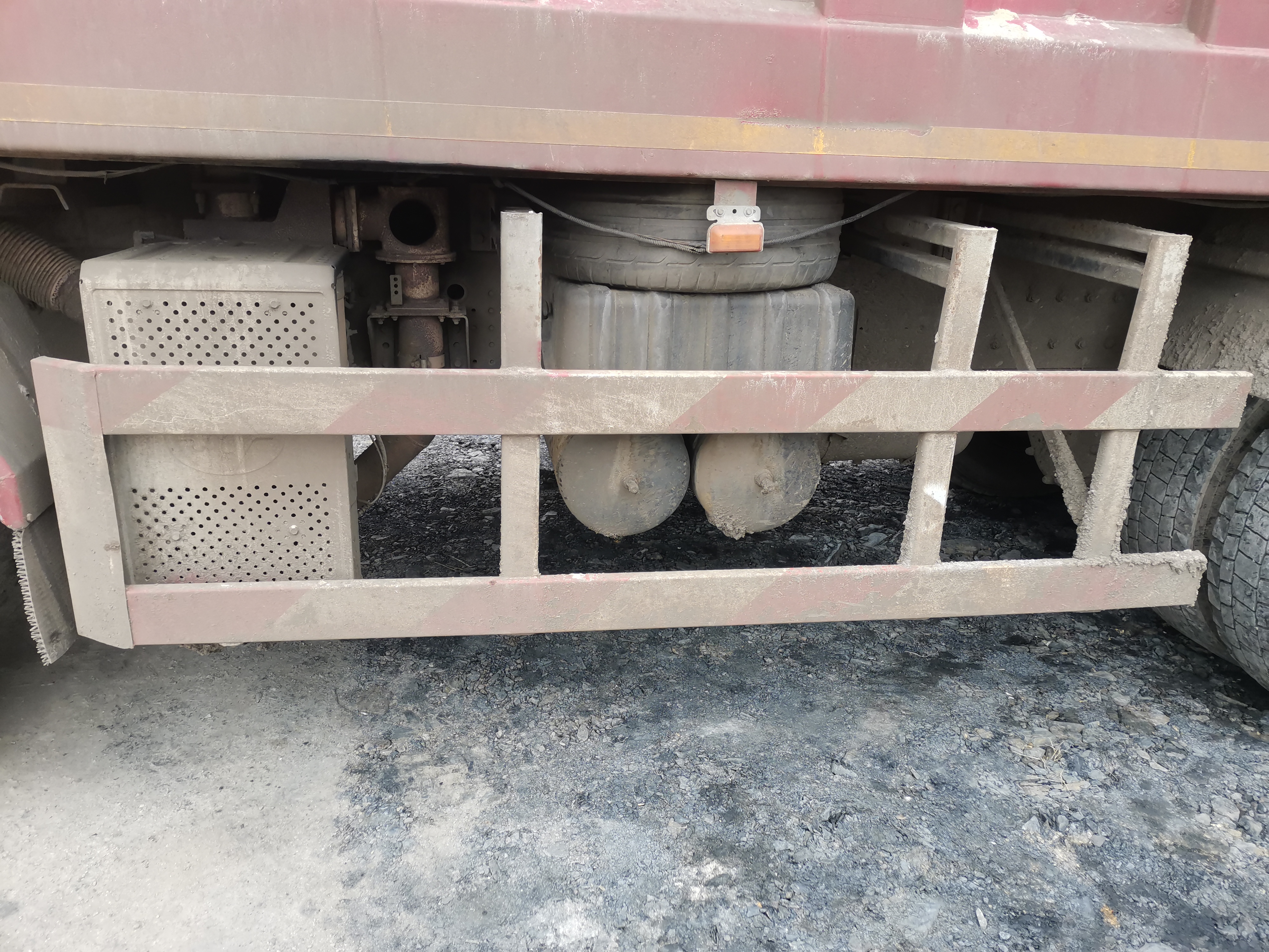 HONGYAN 908 8x4 Самосвал 2021 г. - фото 17