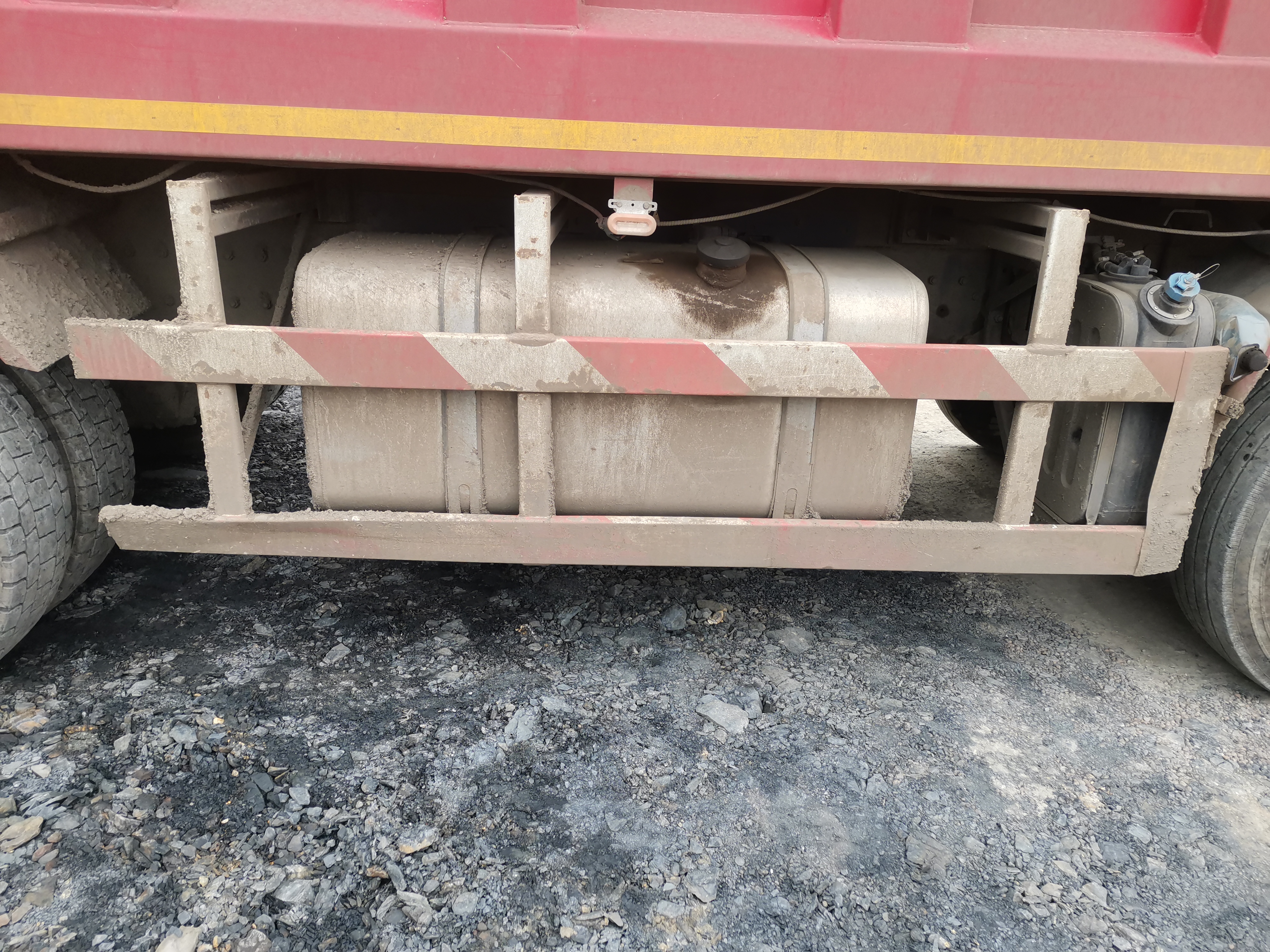 HONGYAN 908 8x4 Самосвал 2021 г. - фото 18