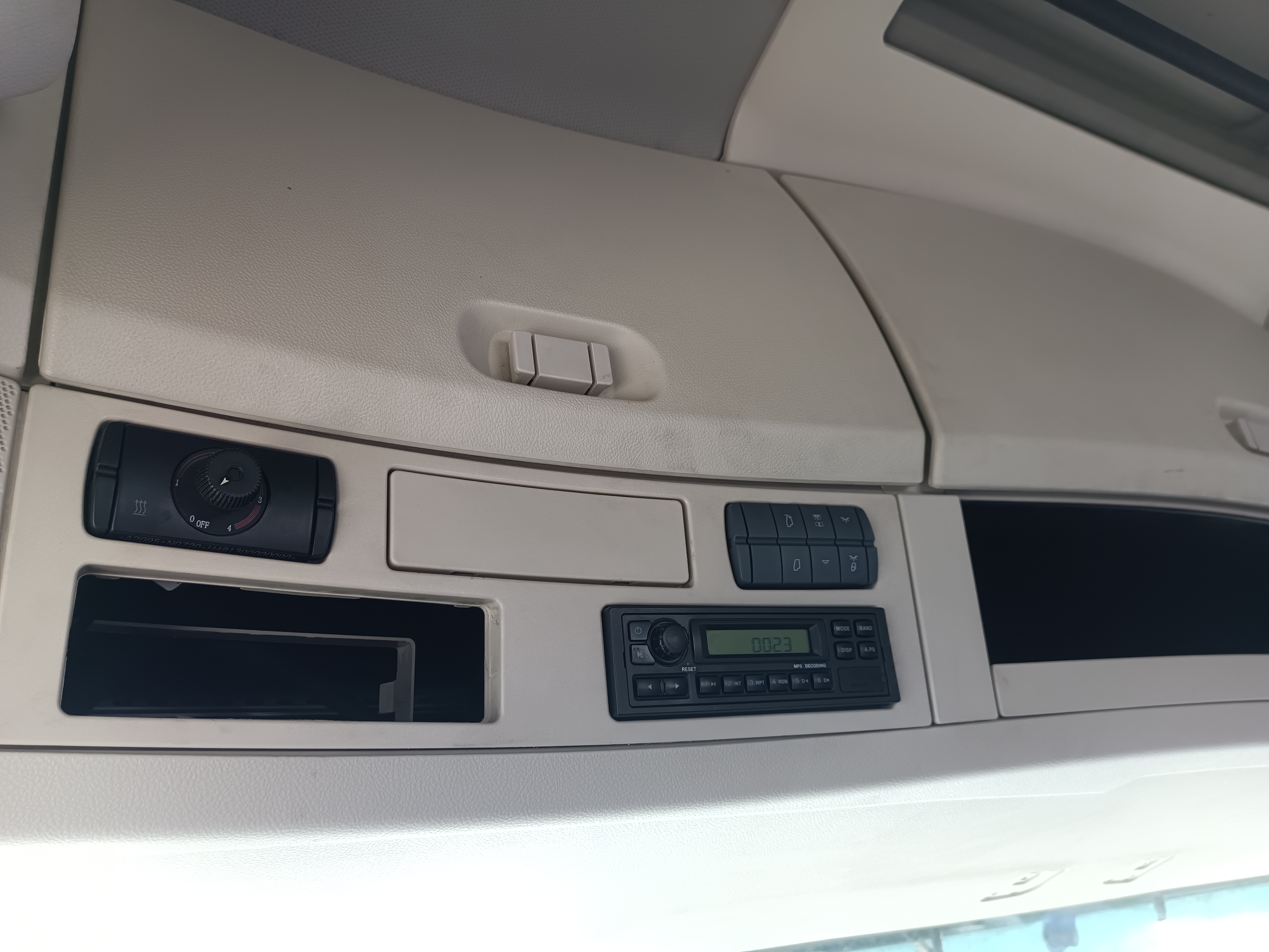 Foton AUMAN 4x2 Седельный тягач 2023 г. - фото 9